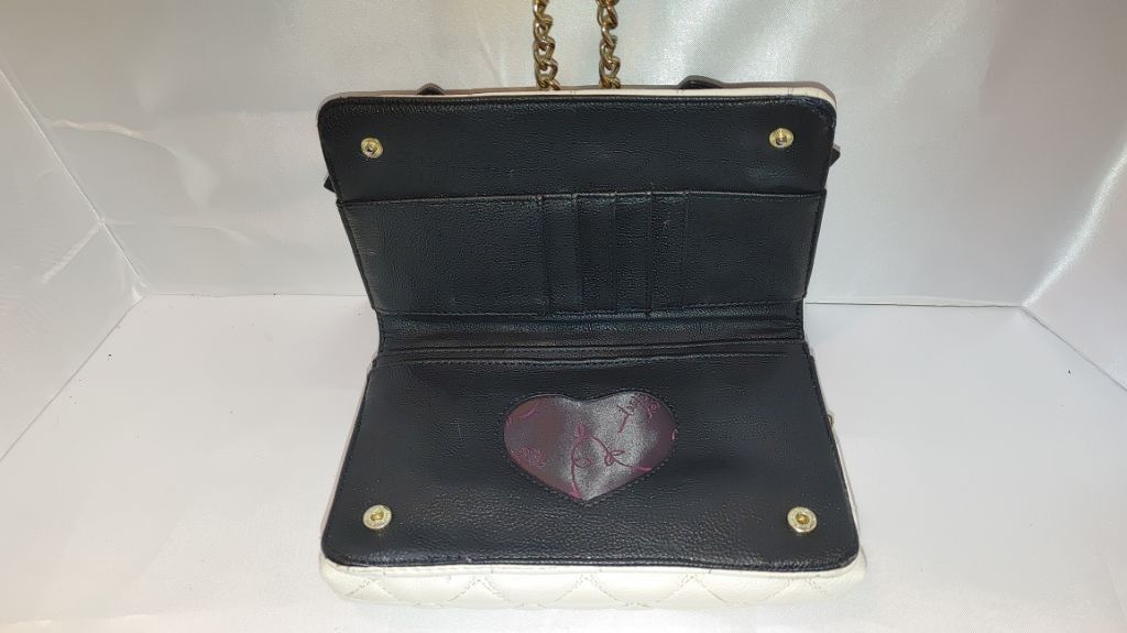 Betsey Johnson Betsey Johnson Convertible Crossbody/Clutch/Handbag Size ONE SIZE - 11 Thumbnail