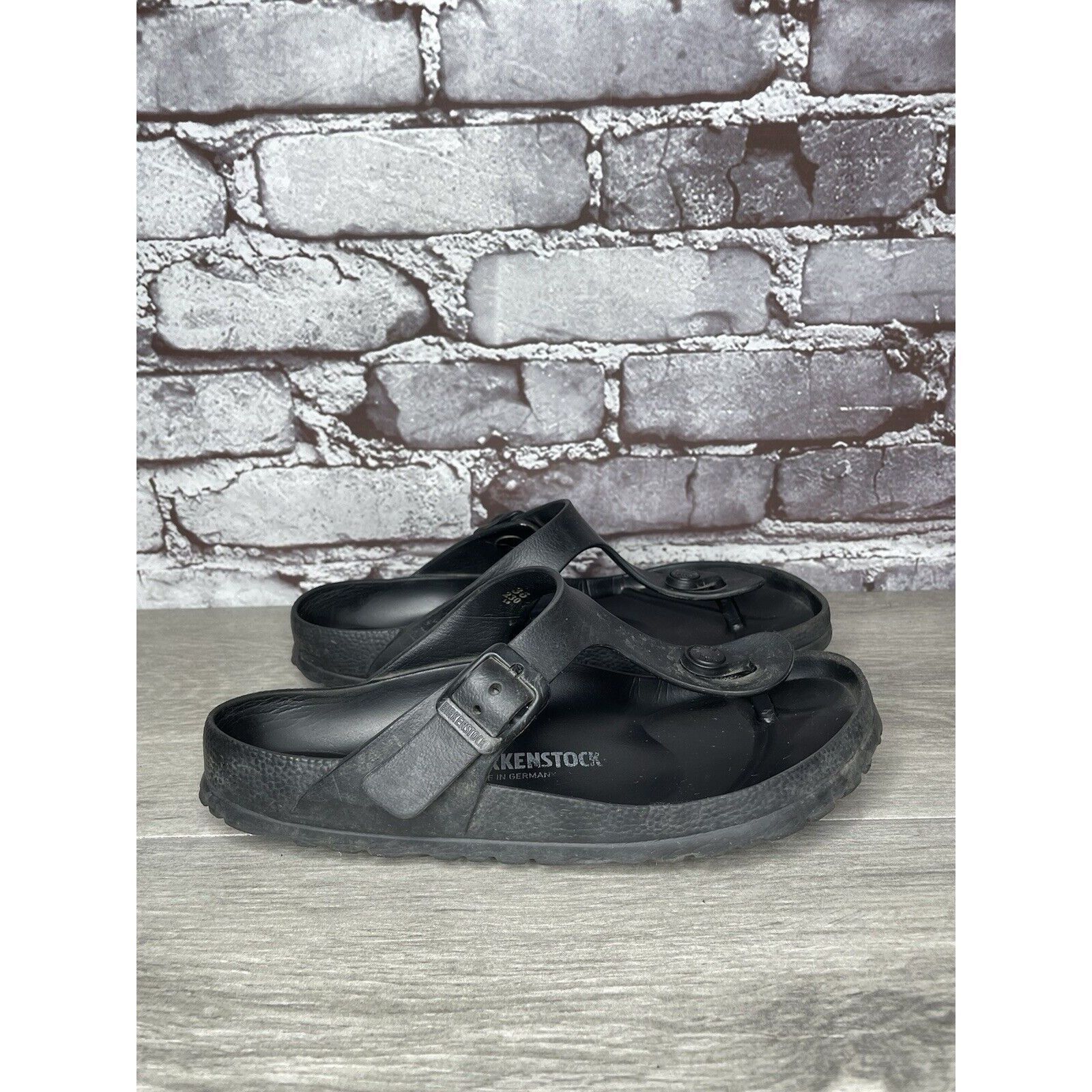 Birkenstock Birkenstock Black Foam Gizeh Strap Lightweight Sandals Women Size US 5.5 / IT 35.5 - 4 Thumbnail
