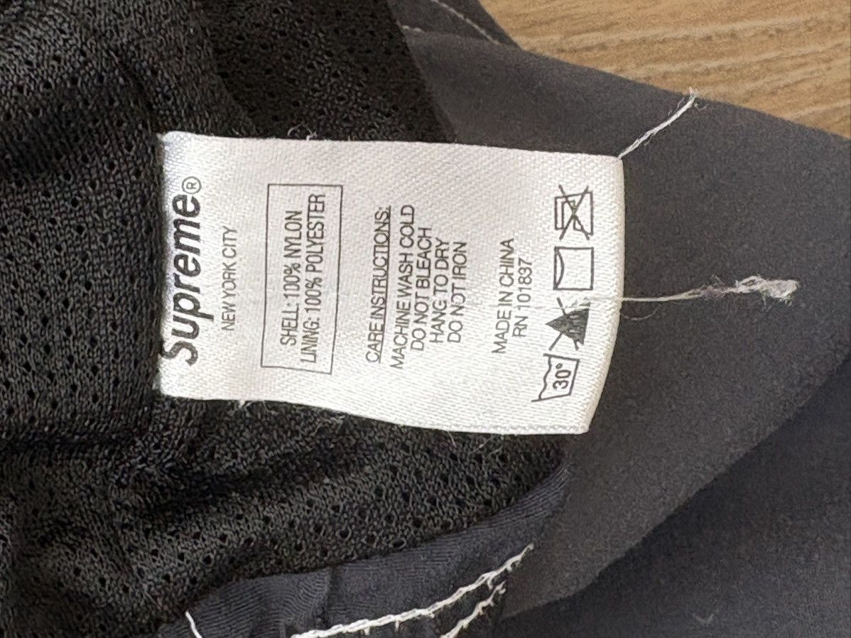 Supreme Authentic Supreme Arc Water Short Black Medium Size US 32 / EU 48 - 6 Thumbnail