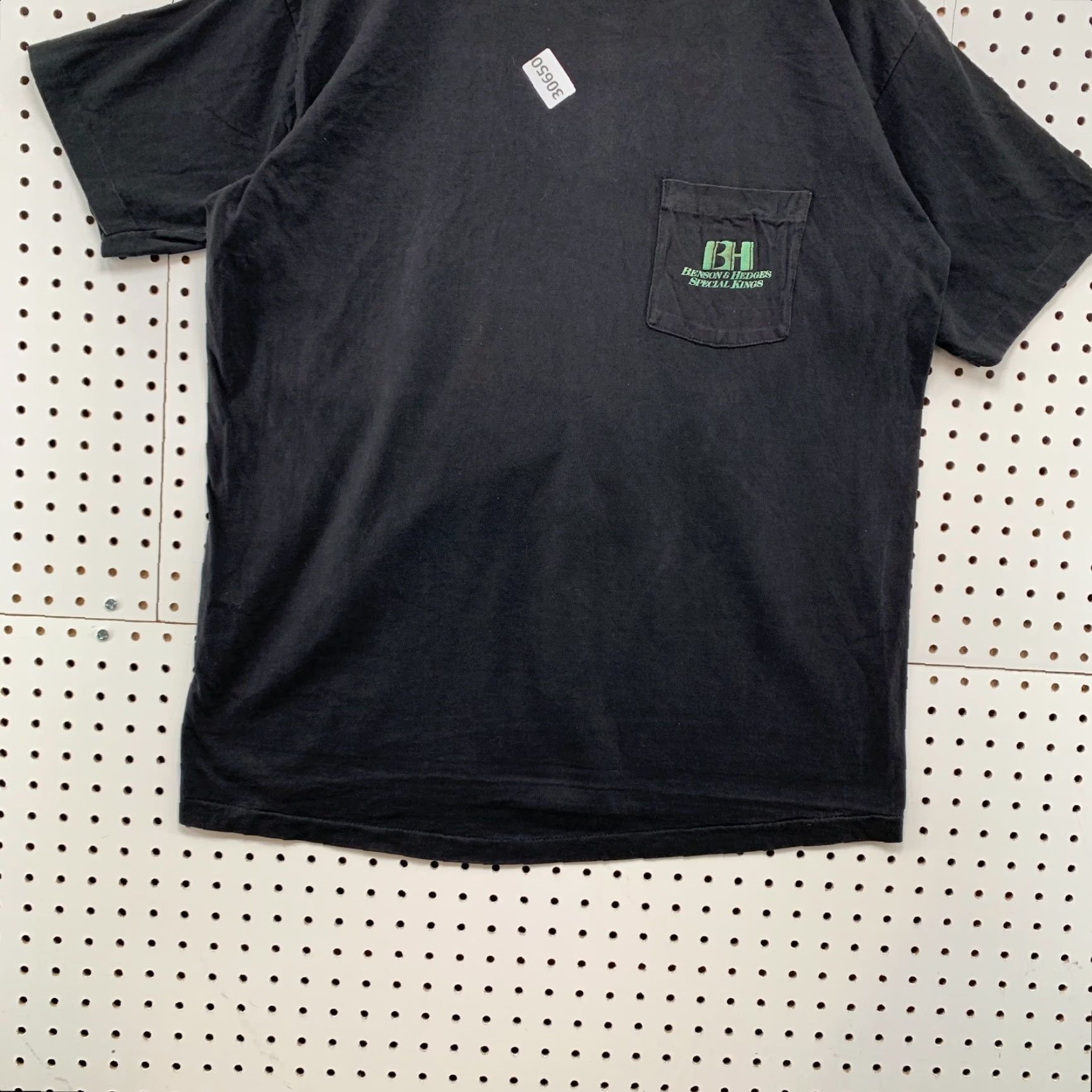 Vintage VINTAGE Benson & Hedges Pocket Shirt Mens XL Black Single Stitch 80s CIG 24x31.5 Crew Neck Short Sleeve Cotton Nationa Mill T-Shirt Size US XL / EU 56 / 4 - 7 Thumbnail