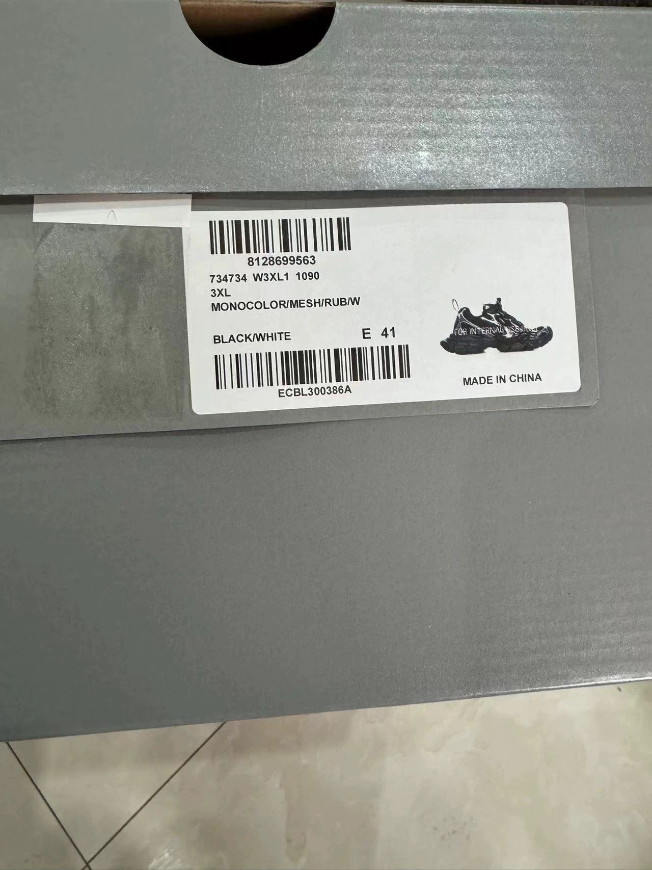 Balenciaga Balenciaga 3XL Authentic with Box & Dustbag Size US 8 / EU 41 - 3 Thumbnail