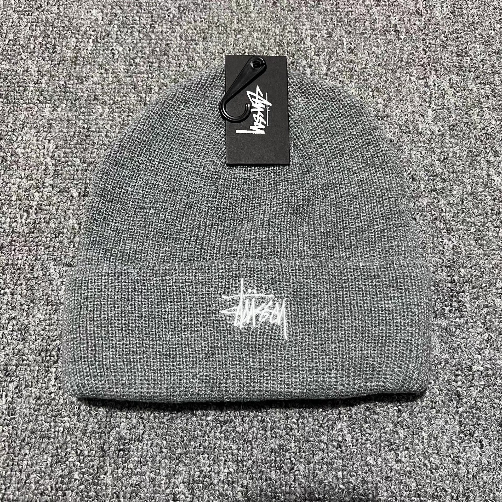 Stussy Stussy Classic Solid Color Embroidered Logo Knit Beanie Q7 Size ONE SIZE - 2 Thumbnail