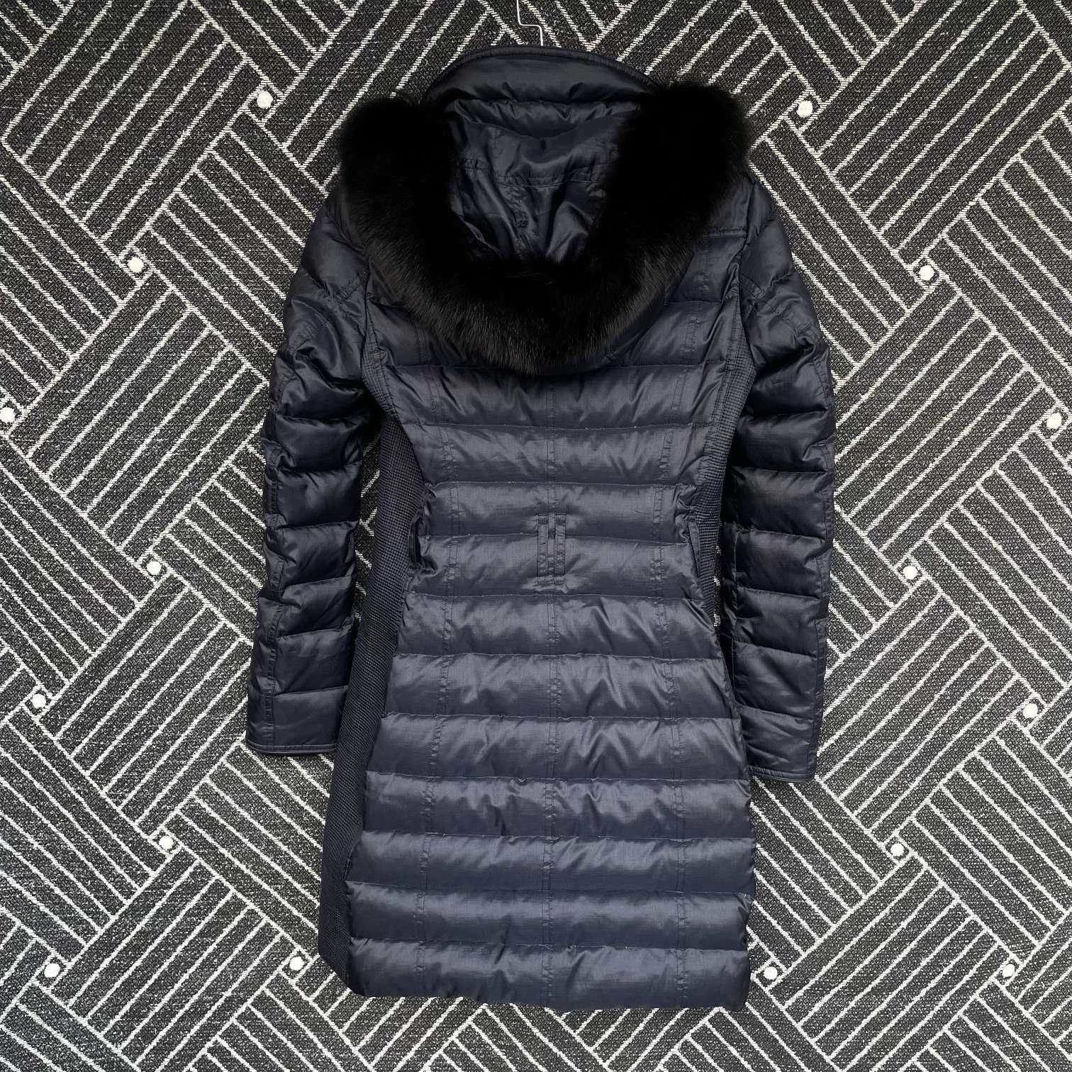 Burberry Burberry women's navy down jacket 6 99new hood fur no belt Size M / US 6-8 / IT 42-44 - 2 Thumbnail