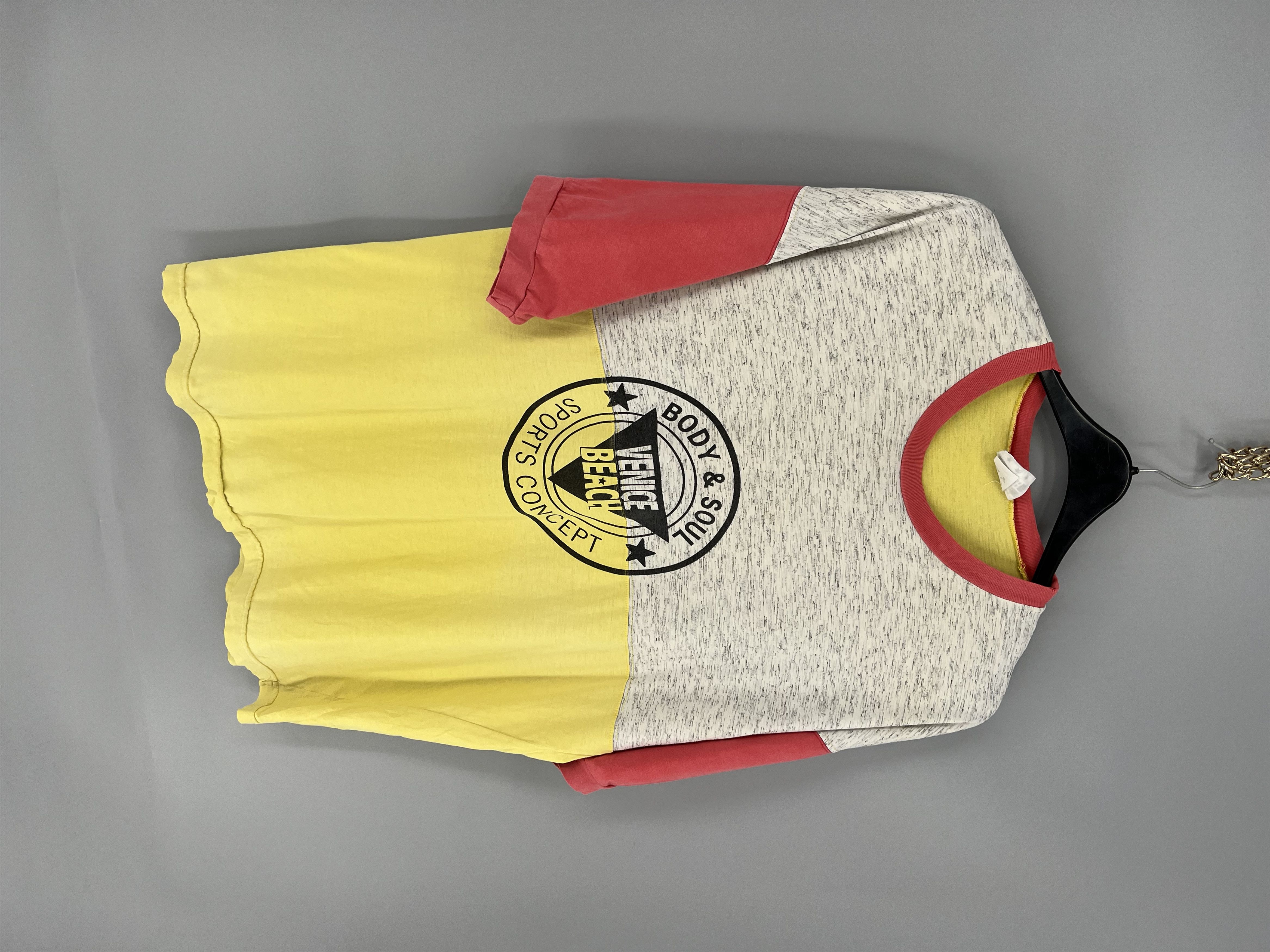 Vintage Vintage 90s Venice Beach T Shirt XLarge Size US XL / EU 56 / 4 - 2 Thumbnail