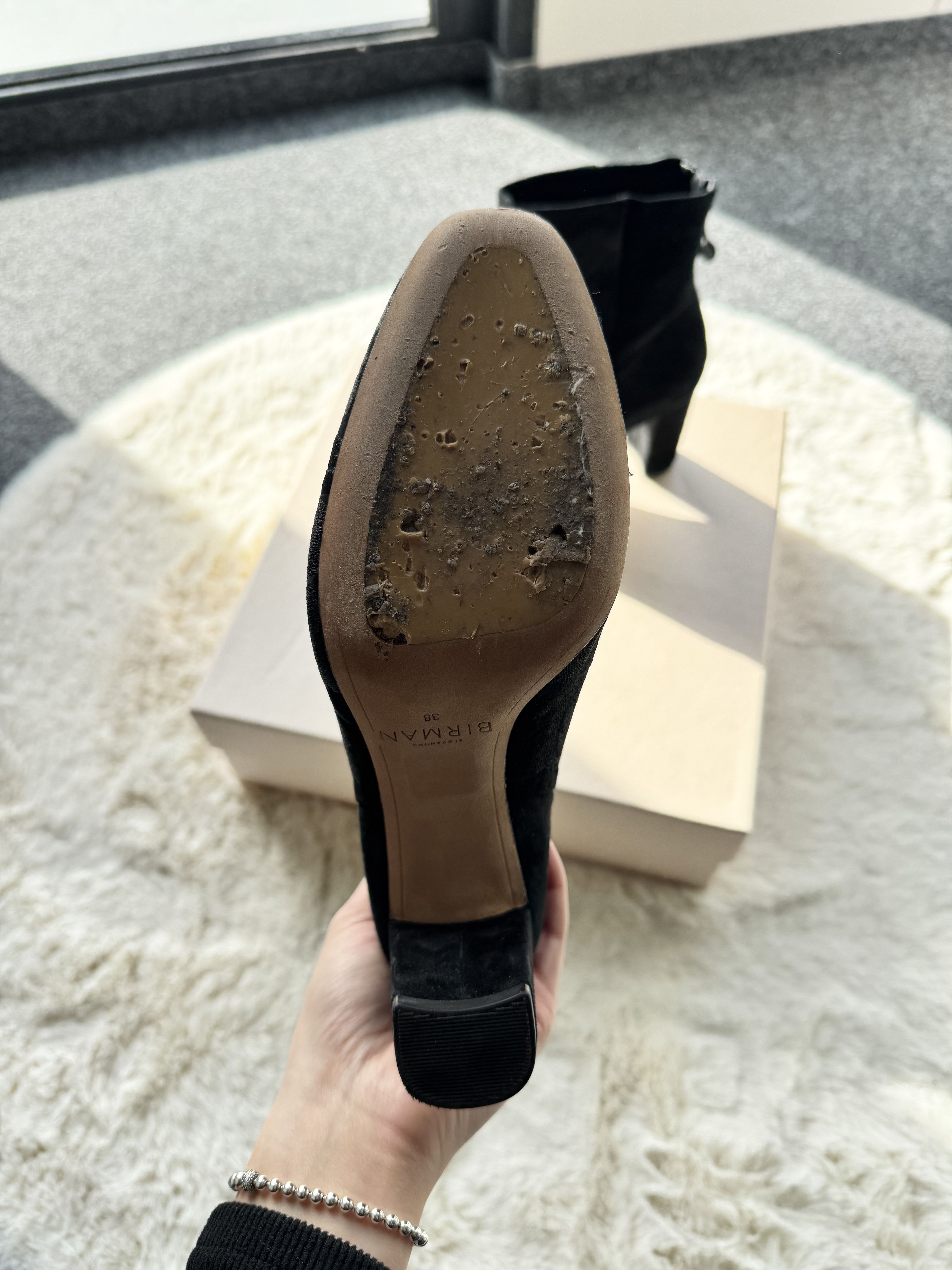 Alexandre Birman Alexandre Birman velvet black ankle boots block heels 38 Size US 8 / IT 38 - 9 Thumbnail