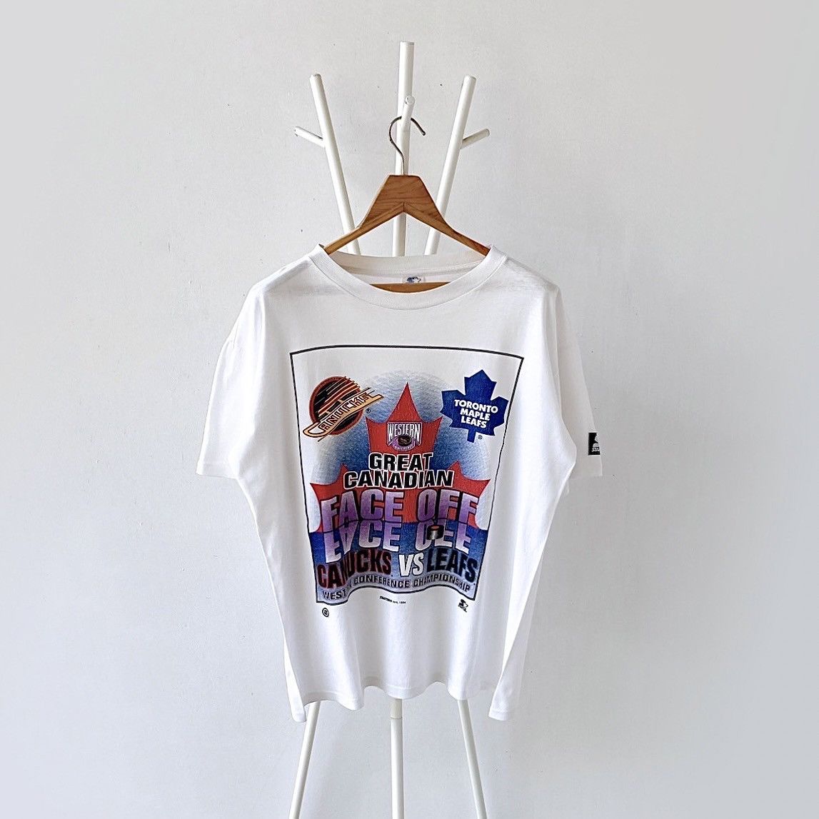 Starter × Vintage 90s Toronto Maple Leafs Vs Vancouver Canucks MLB t-shirt/ M Size US XL / EU 56 / 4 - 1 Thumbnail