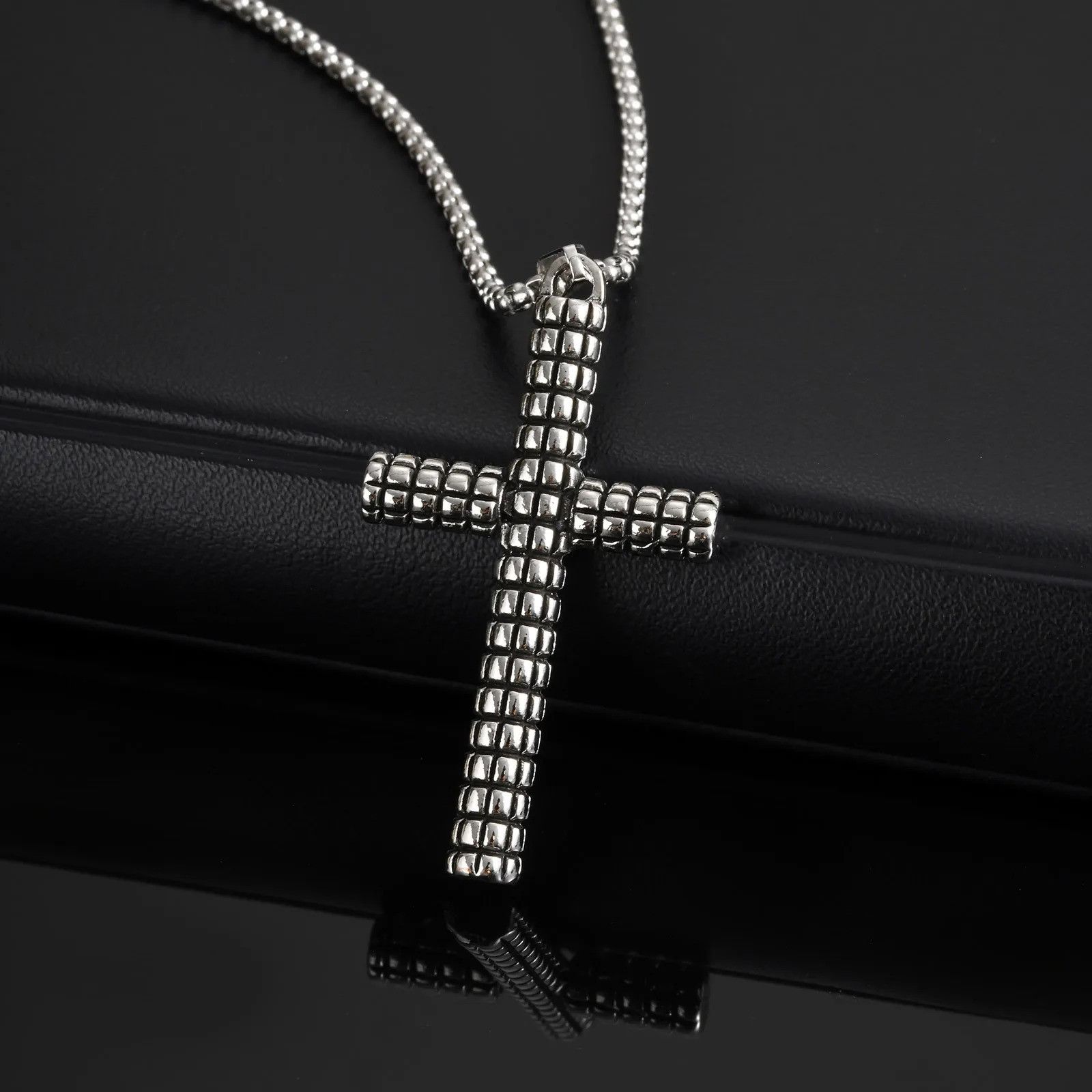 Jewelry Retro Cross Necklace Size ONE SIZE - 5 Thumbnail