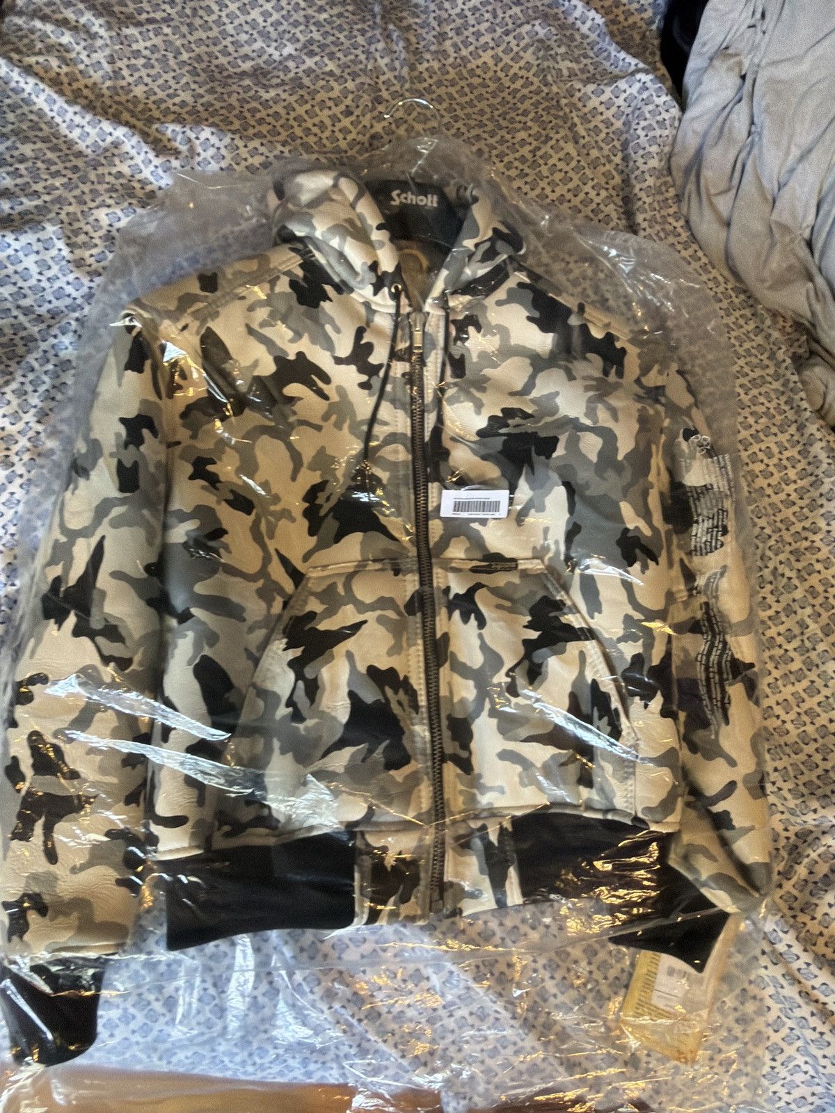 Supreme Supreme schott shearling leather jacket snow camo small Size US S / EU 44-46 / 1 - 9 Thumbnail