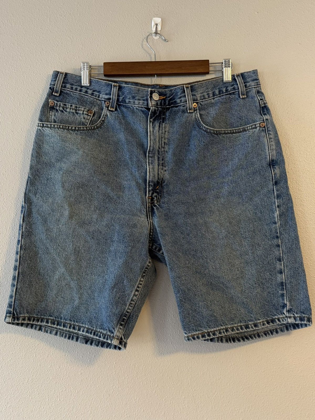 Levi's vintage levi’s 505 light wash jean shorts, jorts 2000 y2k Size US 37 - 2 Thumbnail