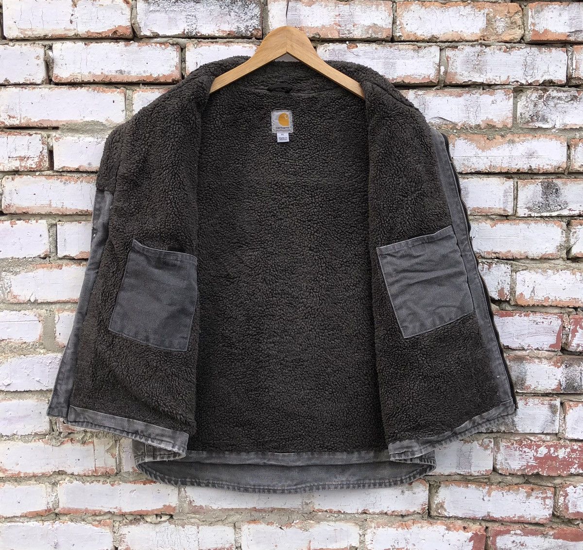 Carhartt Vintage Carhartt THRASHED Faded Sherpa Lined Vest Jacket Size US XL / EU 56 / 4 - 4 Thumbnail