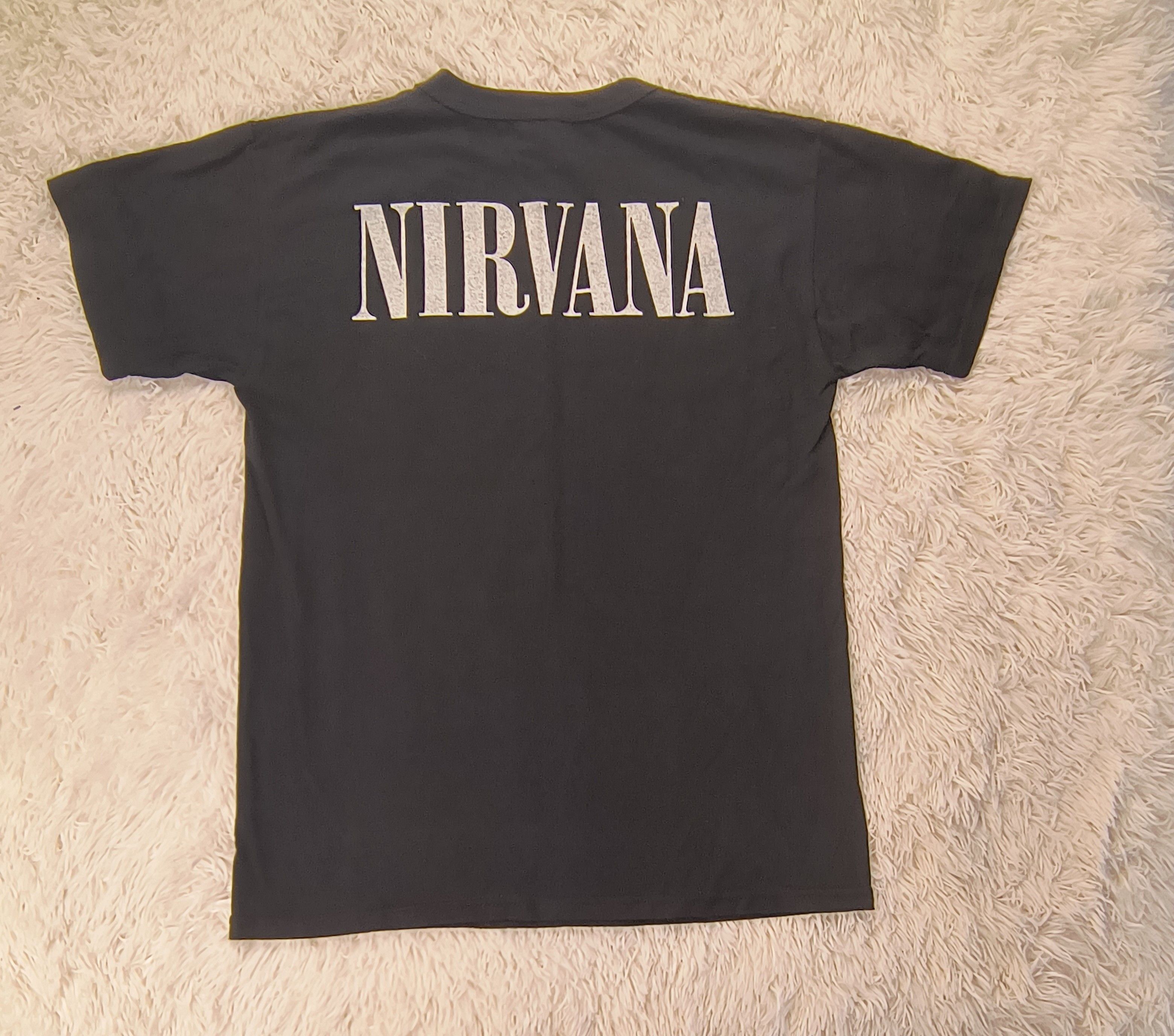 Band Tees Y2K Nirvana Nevermind bootleg tee Size US S / EU 44-46 / 1 - 5 Thumbnail