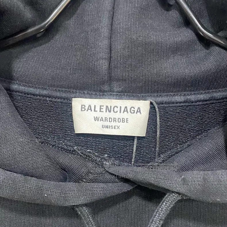Balenciaga Balenciaga Embroidered logo cola sweater Size US L / EU 52-54 / 3 - 4 Thumbnail