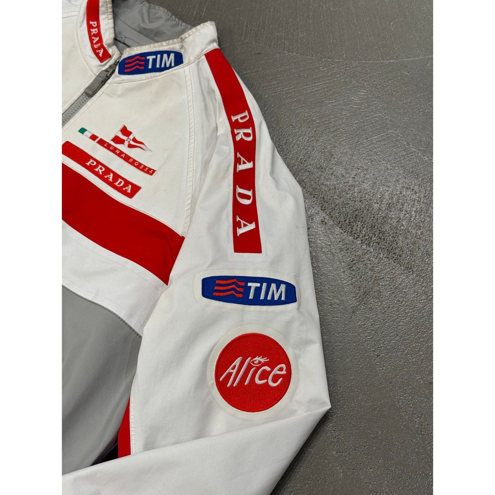 Prada 2006 Prada “Luna Rossa” jacket Size US L / EU 52-54 / 3 - 6 Thumbnail