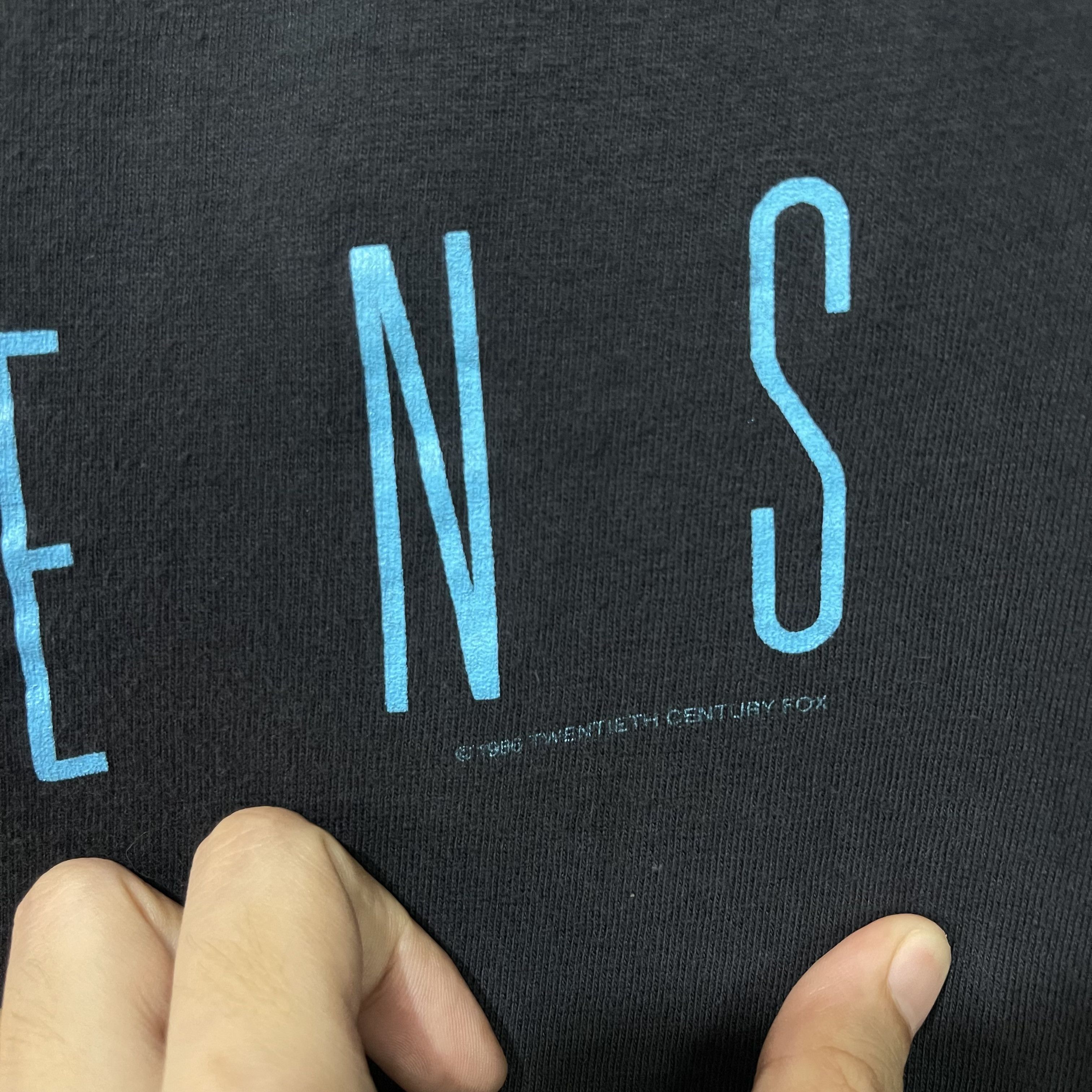 Vintage Vintage 1986 Aliens Shirt Size US XS / EU 42 / 0 - 3 Thumbnail