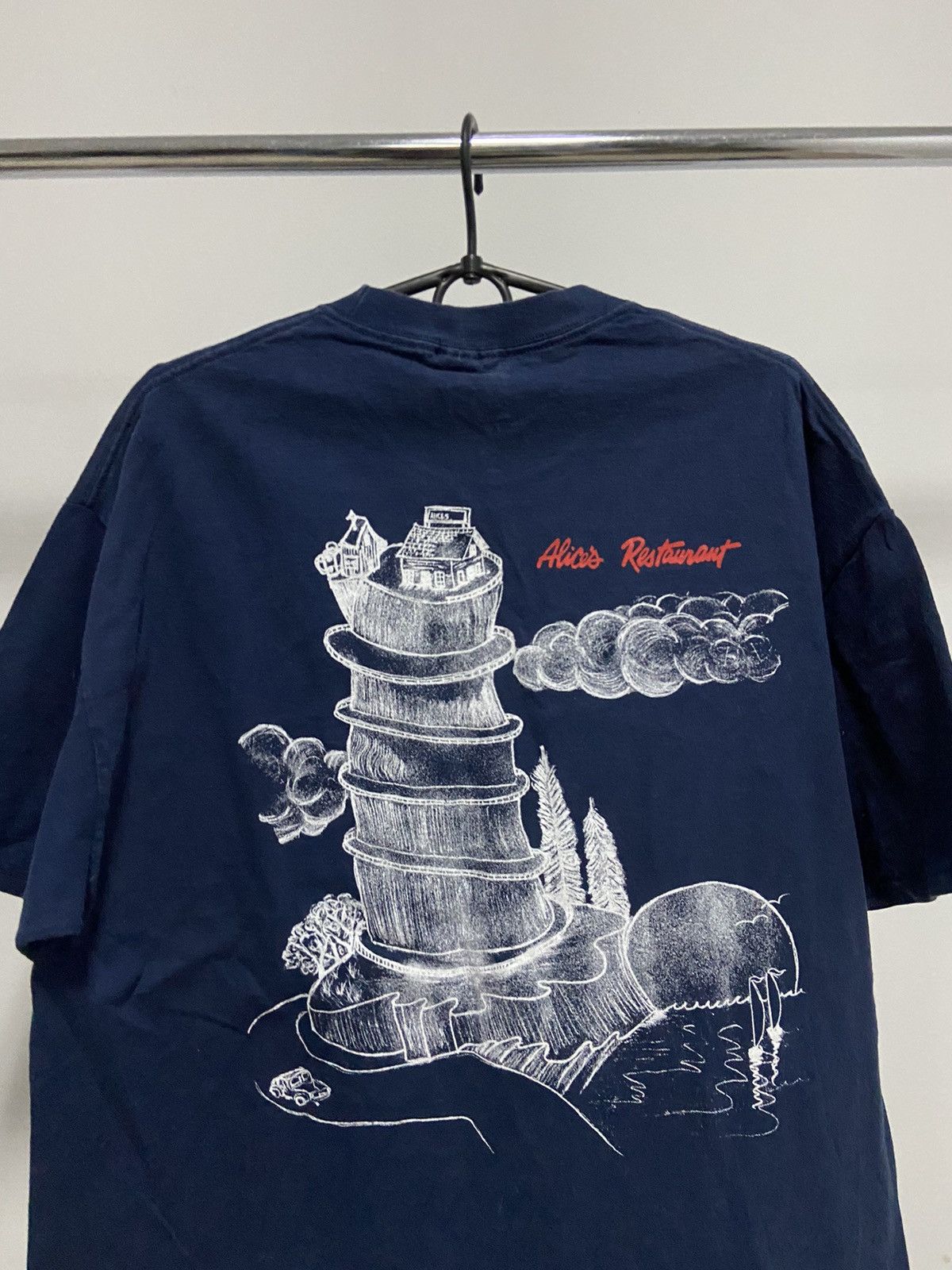 Band Tees RARE Alice's Restaurant big logo t shirt vintage print Size US XL / EU 56 / 4 - 4 Thumbnail