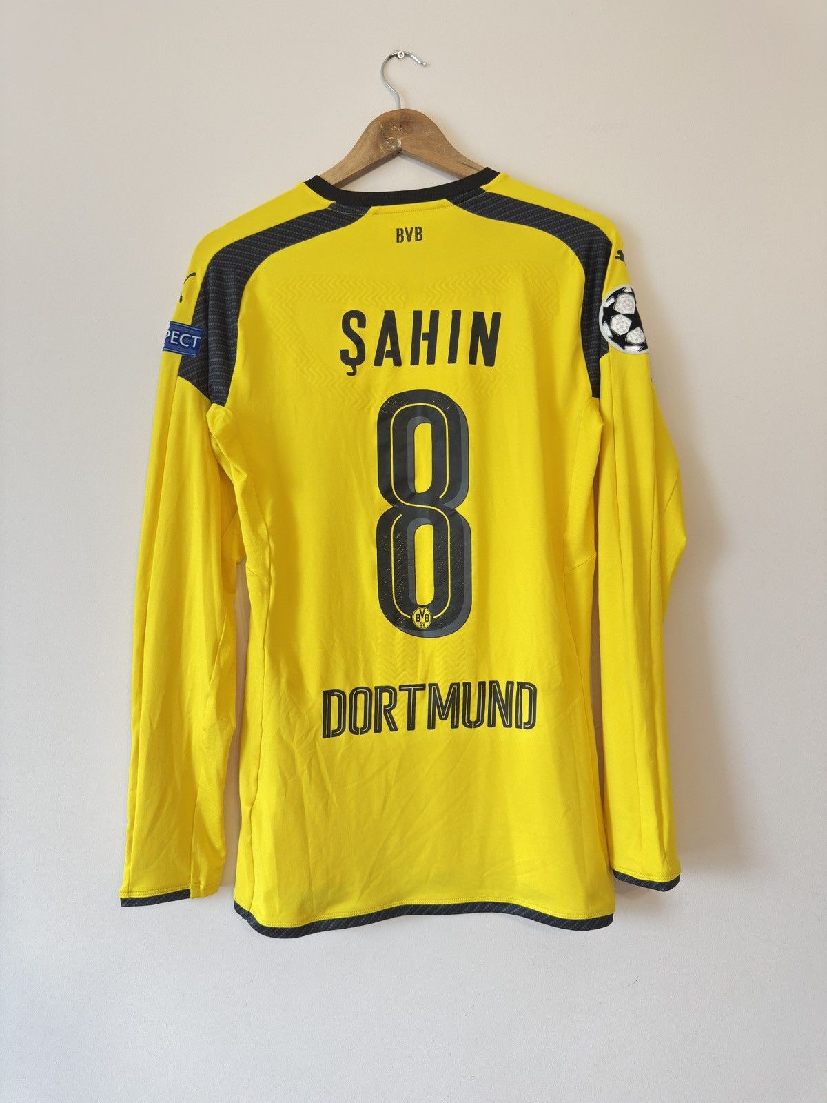 Puma Sahin #8 Borussia Dortmund 2016-2017 Match Worn Jersey CL Size US L / EU 52-54 / 3 - 1 Thumbnail