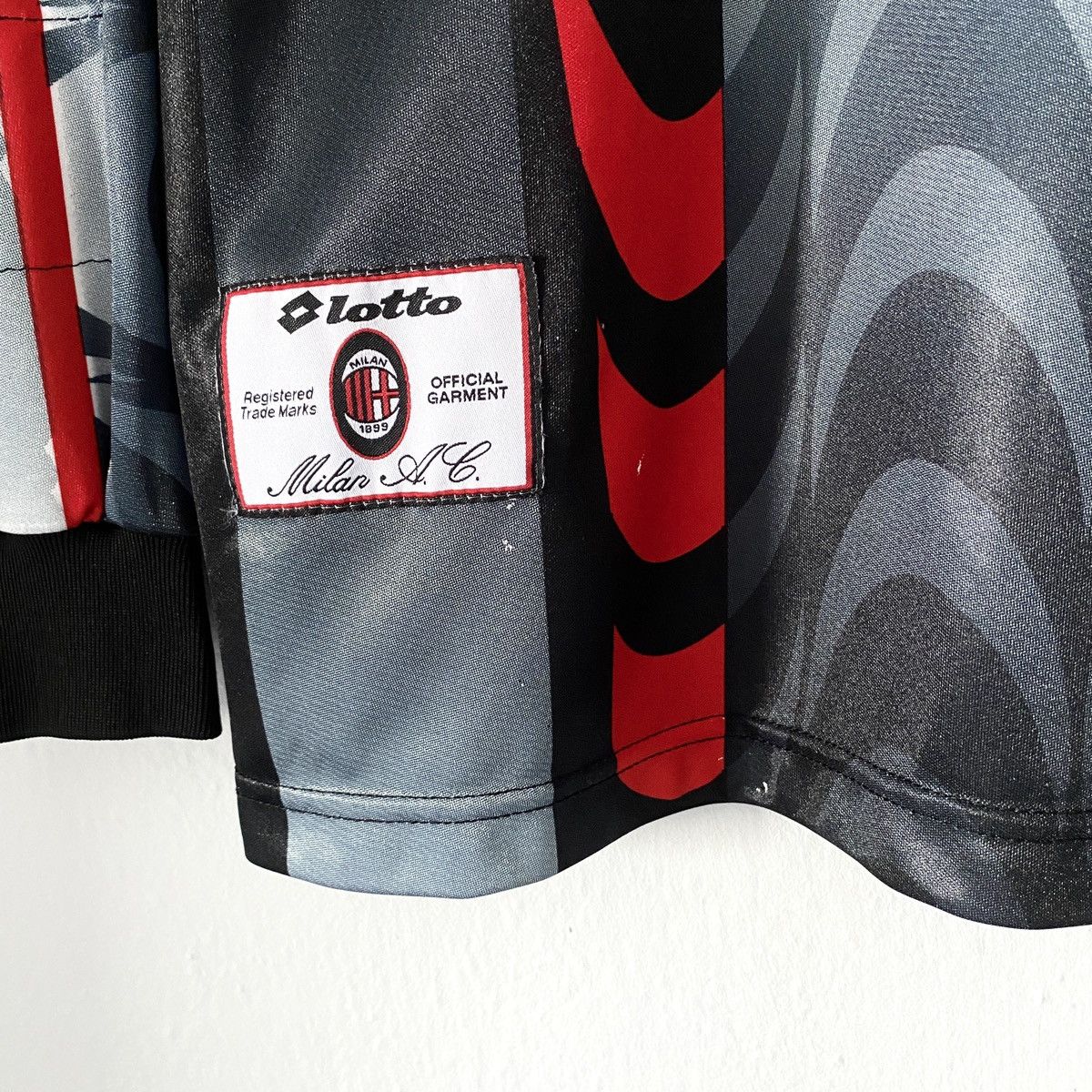 Lotto Sport × Vintage 1997 1998 AC Milan Vintage Lotto Goalkeeper Soccer Jersey FC Size US L / EU 52-54 / 3 - 6 Thumbnail