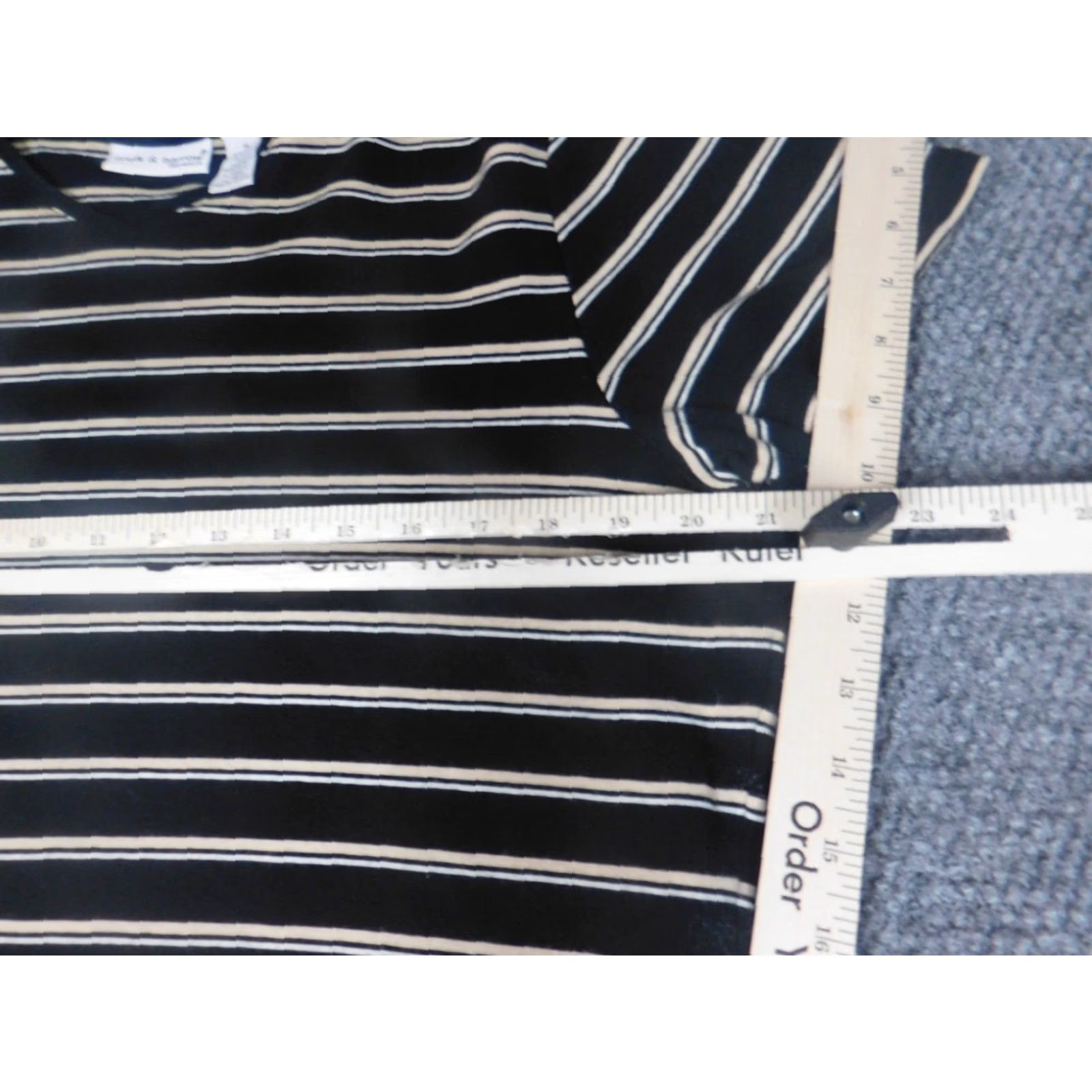 Croft & Barrow Croft & Barrow Shirt Womens XL Black Stretch Pullover Striped Short Sleeve V-Neck Casual T-Shirt Size XL / US 12-14 / IT 48-50 - 5 Thumbnail