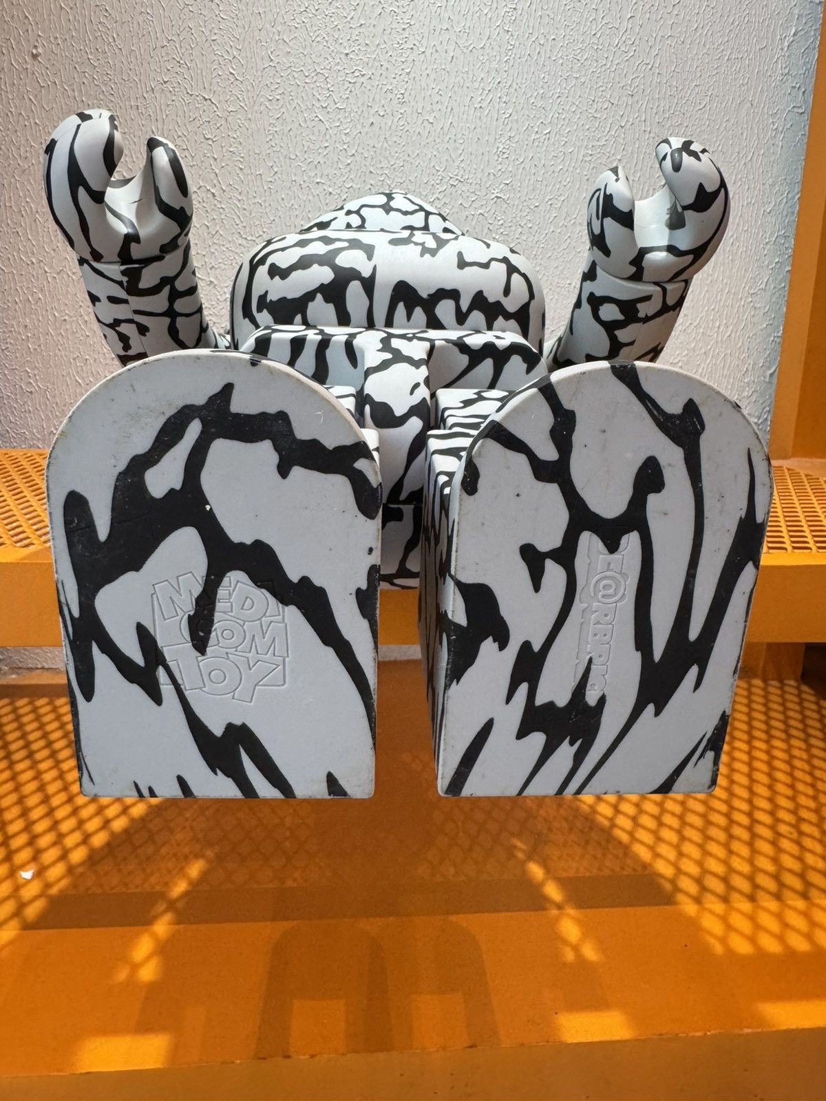 Medicom Toy BearBrick X Atmos Elephant 1000% Size 40 - 8 Thumbnail