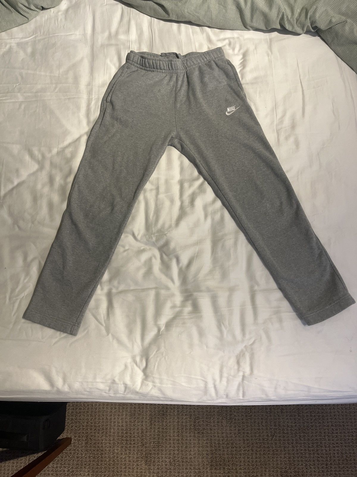 mens nike joggers gray