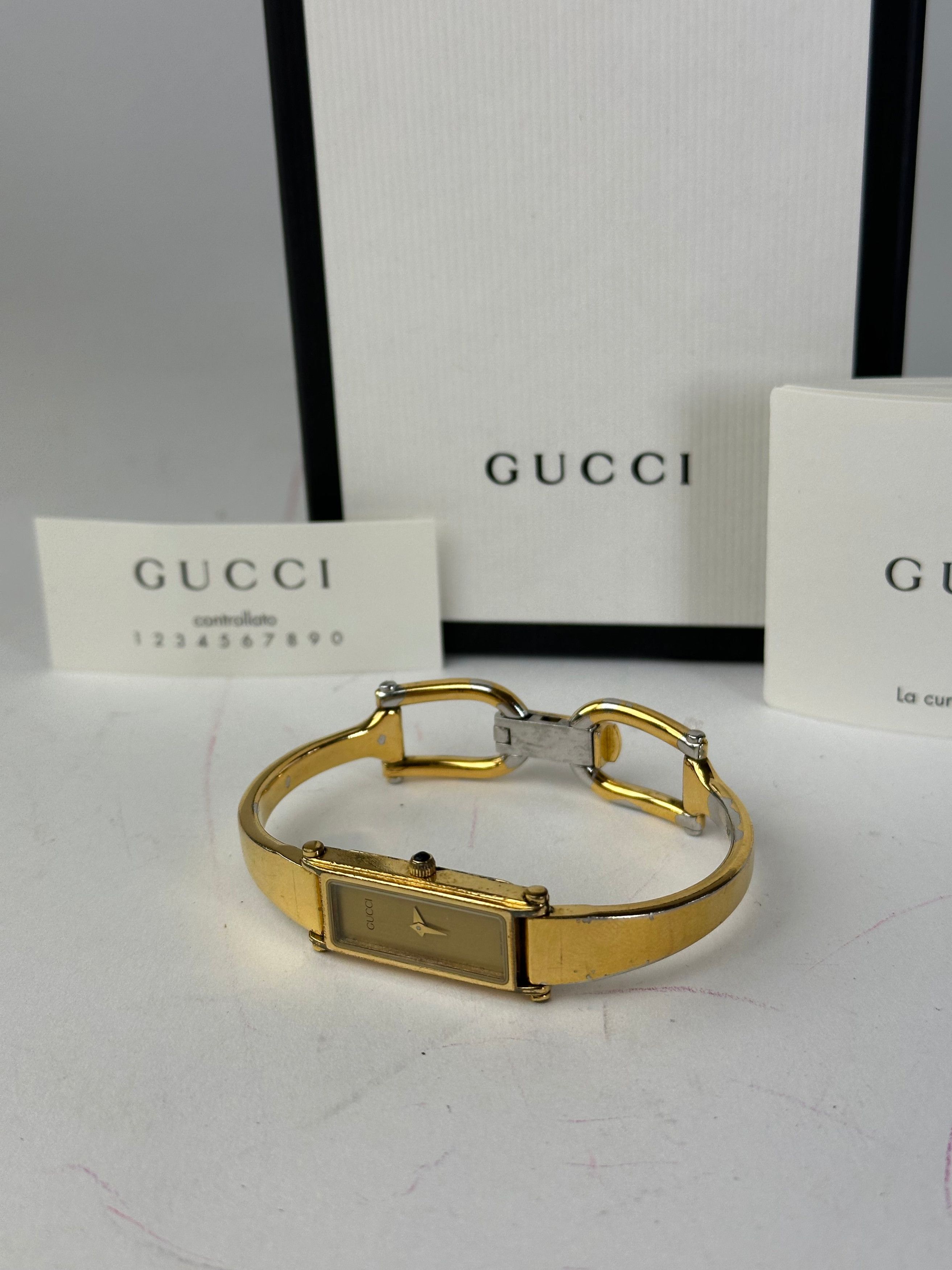 Gucci Vintage Gold Plated Horsebit Quartz Watch Golden Size ONE SIZE - 1 Thumbnail