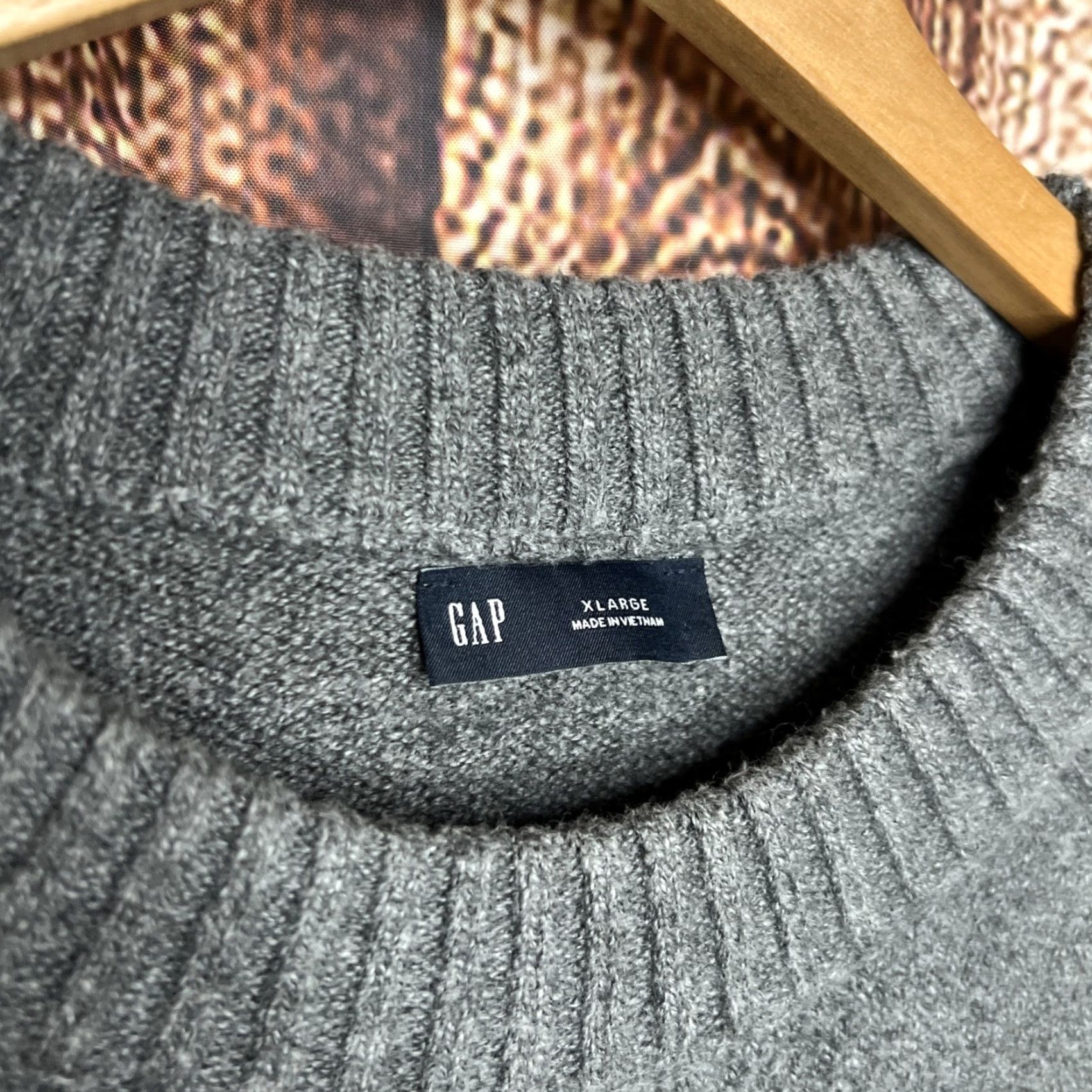 Gap GAP Womens XL Pullover Sweatshirt Crew Neck Long Sleeve Gray Sweatshirt Regular Fit Activewear Women’s XL Pullover Sweatshirt Gray 90s? Size XL / US 12-14 / IT 48-50 - 2 Thumbnail