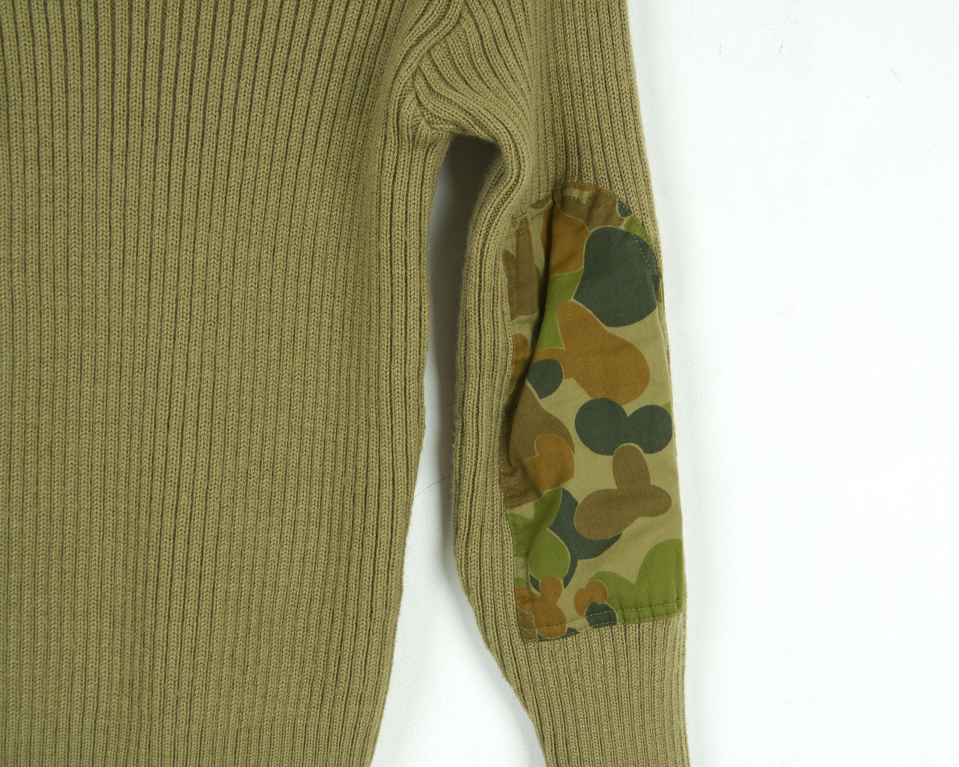 Man Made In Australia AUSTRALIA Army 1997 Jumper Knit S Wool Sweater Warm Pullover Size US S / EU 44-46 / 1 - 6 Thumbnail