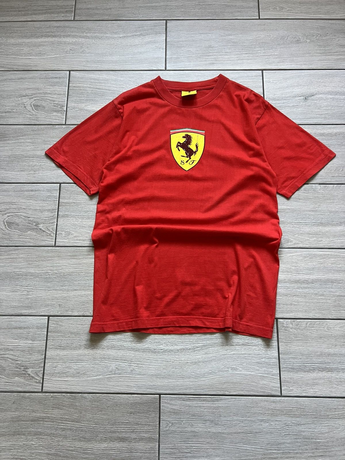 Ferrari Ferrari 2000 Vintage Y2k Red T-shirt Big Lodo Size US M / EU 48-50 / 2 - 2 Thumbnail