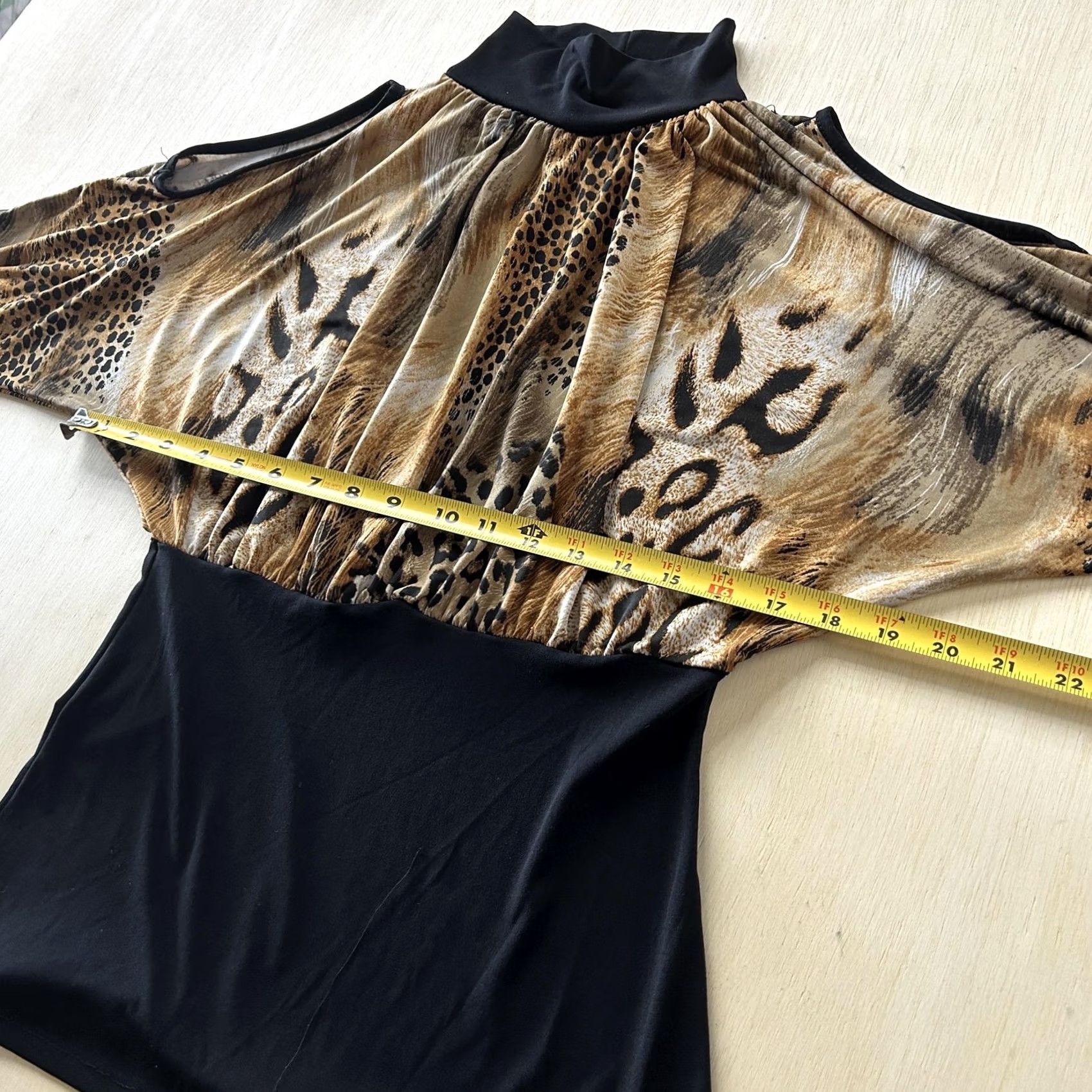 Vintage Y2K Say Anything Blouse Womens Medium Leopard Print Mock Neck Cold Shoulder Top Size M / US 6-8 / IT 42-44 - 5 Thumbnail