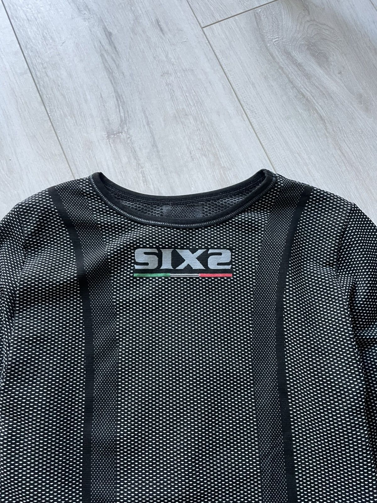 Other Six2 Carbon Compression Long Sleeve Shirt RARE Size US M / EU 48-50 / 2 - 3 Thumbnail