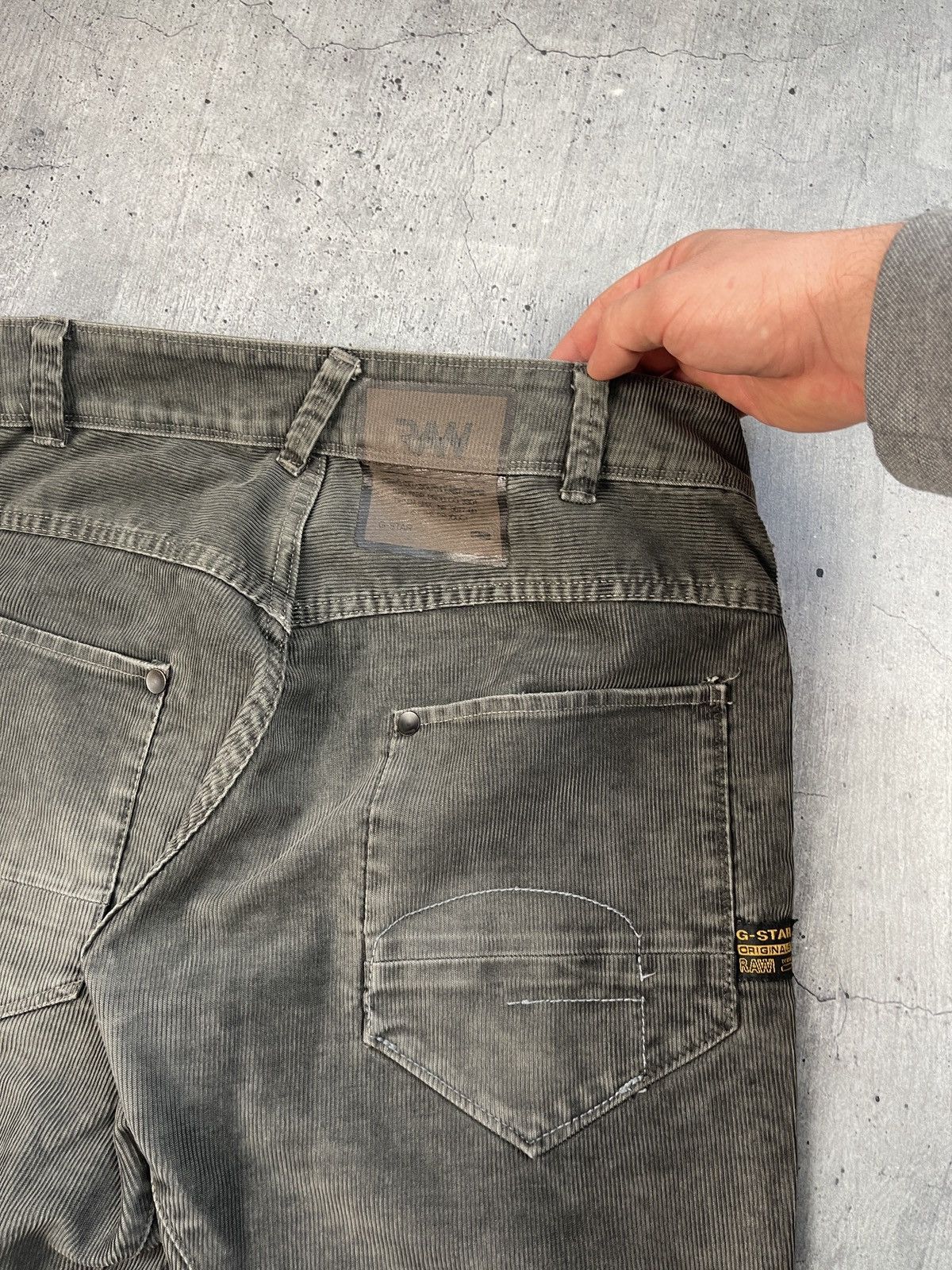 Designer × G-Star 🔥 G STAR RAW Twisted Leg Corduroy Pants Dark Olive Size US 32 / EU 48 - 4 Thumbnail