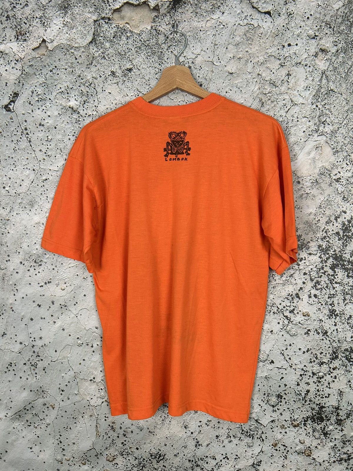 Vintage Vintage Lombok Graphic Tee Grunge Punk Skate Boxy Baggy Size US L / EU 52-54 / 3 - 5 Thumbnail