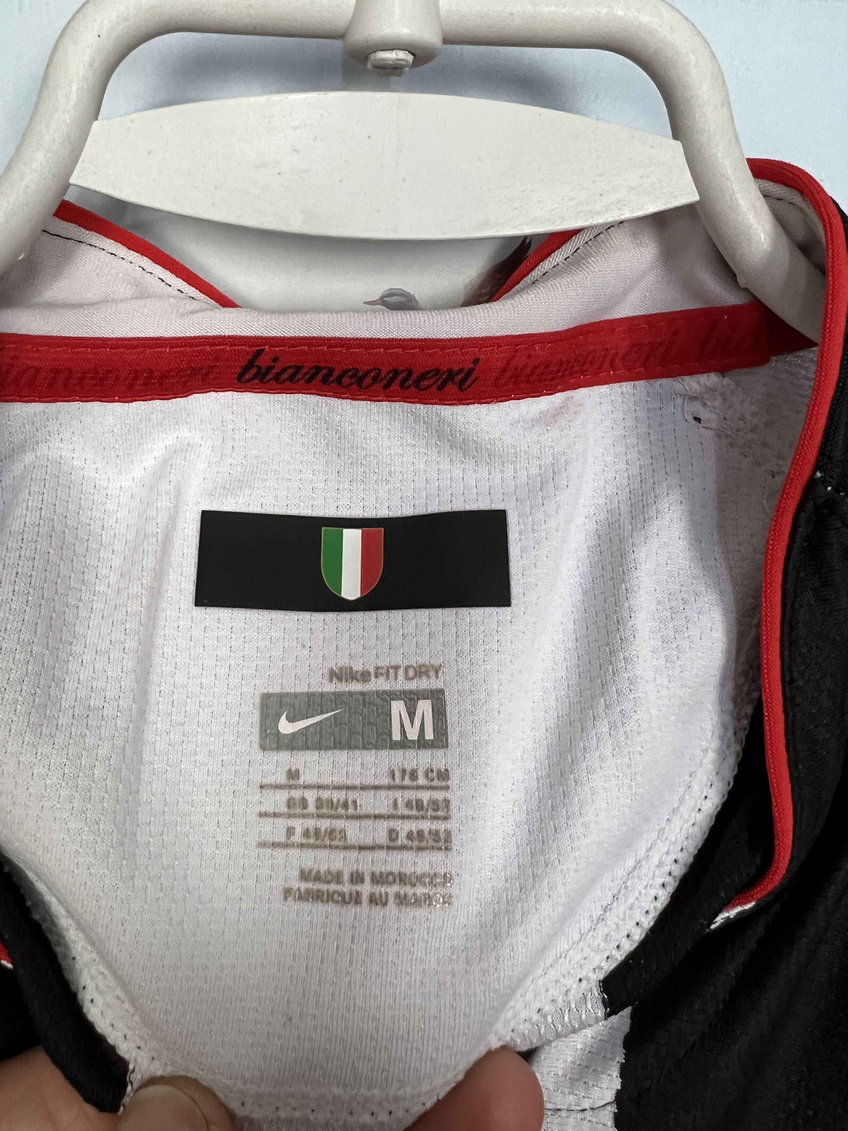 Nike Juventus Home football shirt 2007 Soccer Nike Maglia Mens Size US M / EU 48-50 / 2 - 7 Thumbnail