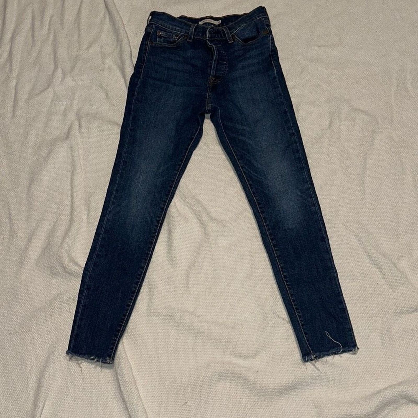 Levi's Levi’s dark wash wedgie fit high waisted jeans | Sz 26 Size 26" / US 2 / IT 38 - 2 Thumbnail