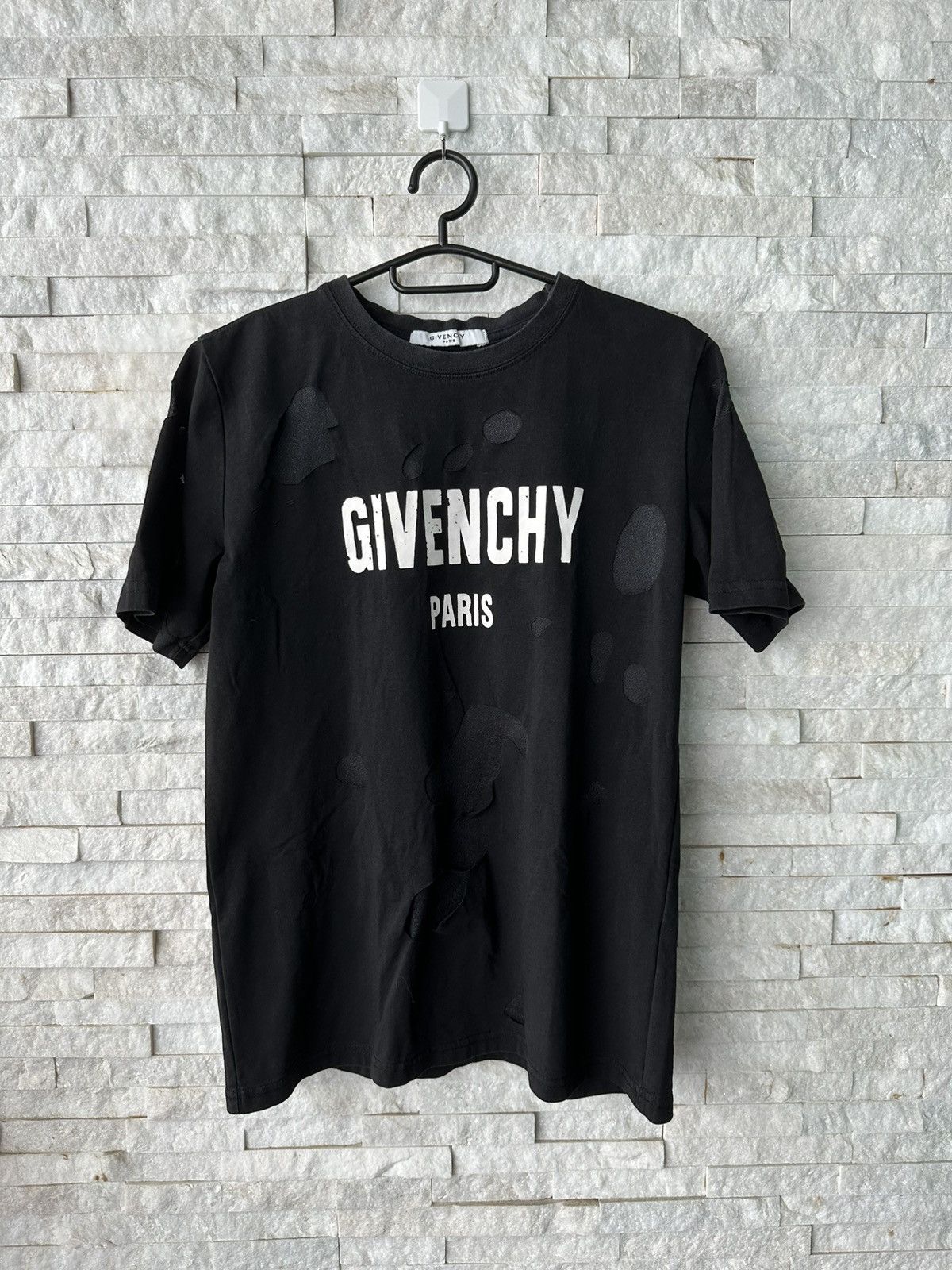 Givenchy Givenchy Tisci distressed logo T-shirt Size US S / EU 44-46 / 1 - 1 Thumbnail