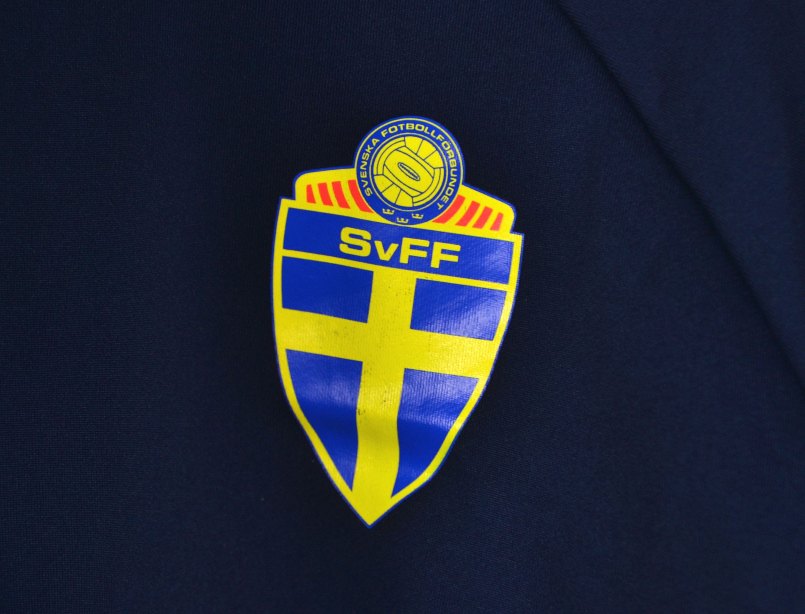 Adidas Sweden 2016 2017 Training Top Shirt Football Jersey Adidas Size US XL / EU 56 / 4 - 3 Thumbnail