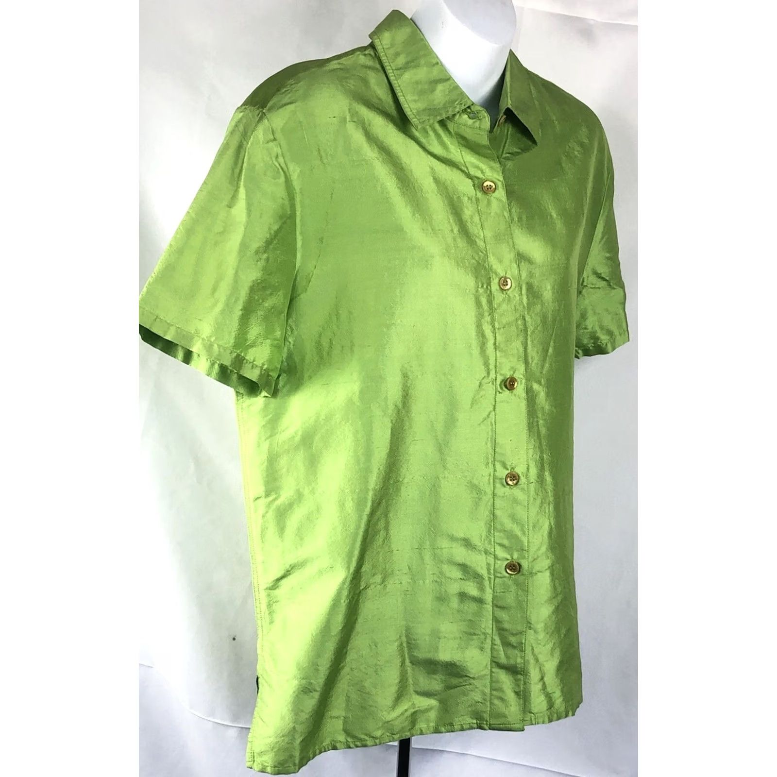 Vintage Sarah Chapman 100% silk top Blouse L Green Button Front Short Sleeve Collar Office Career Size L / US 10 / IT 46 - 2 Thumbnail