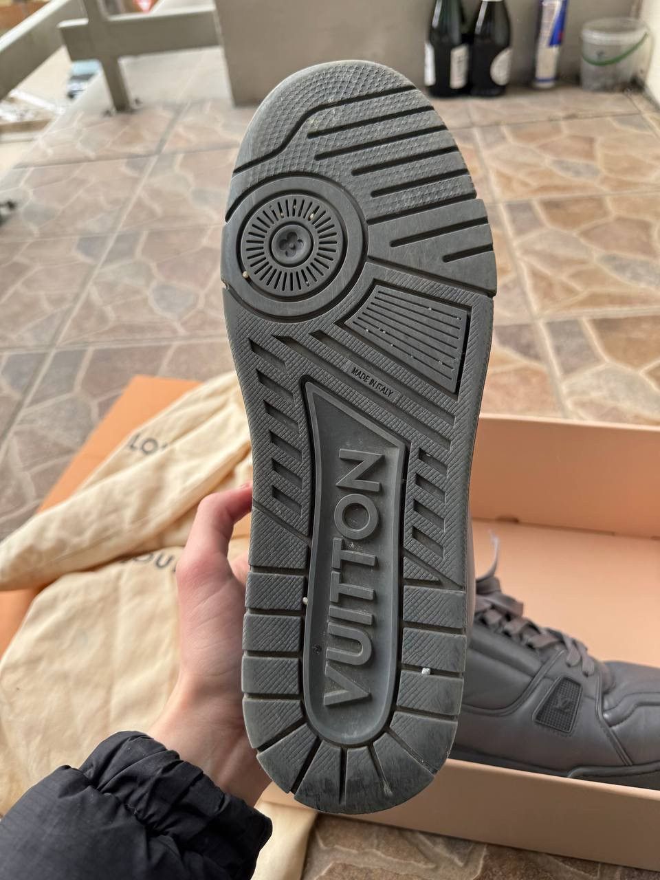 Louis Vuitton Louis Vuitton leather grey trainers Size US 11 / EU 44 - 6 Thumbnail