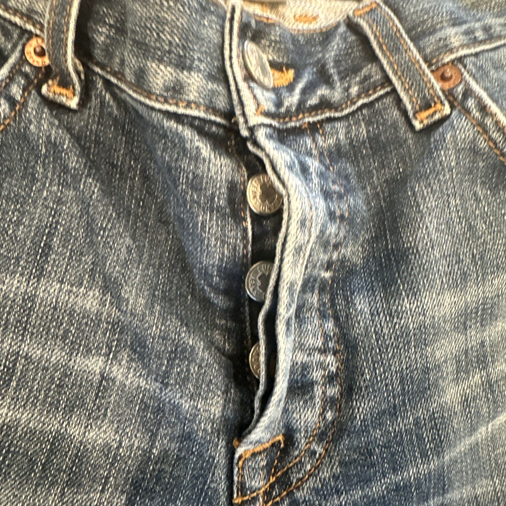 Lucky Brand LUCKY BRAND DUNGAREES Jeans Women's Size 6/28 Medium Wash Distressed 30x34 Made in USA Size 28" / US 6 / IT 42 - 2 Thumbnail