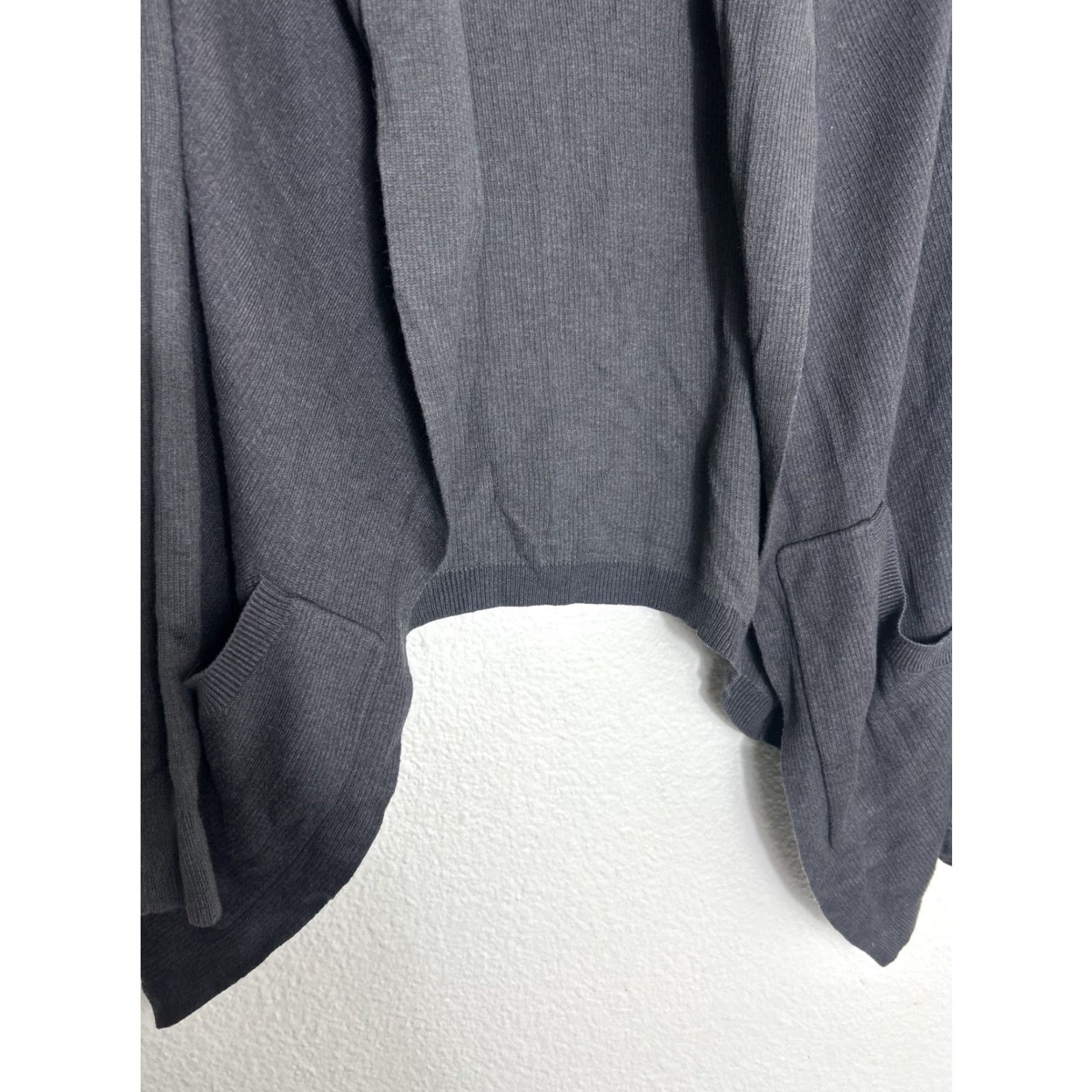 Lululemon Lululemon Cardigan Sweater Wrap Gray Long Sleeve Womens 8 Cashmere Blend Regular Fit Casual Winter Size M / US 6-8 / IT 42-44 - 4 Thumbnail