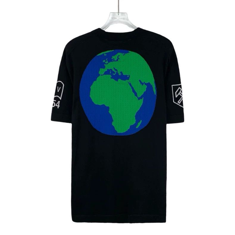 Louis Vuitton Louis Vuitton Black Barcode Earth Print Wool Crew Neck Sho Size US XS / EU 42 / 0 - 2 Thumbnail