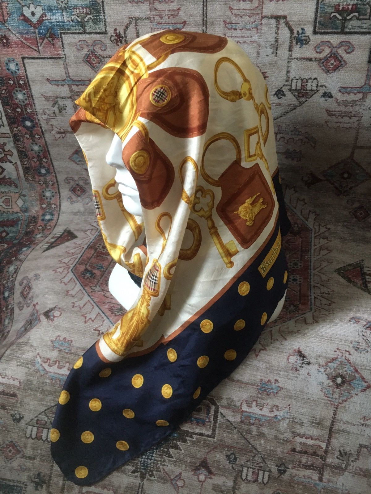 Burberry Burberrys Silk scarf Size ONE SIZE - 3 Thumbnail