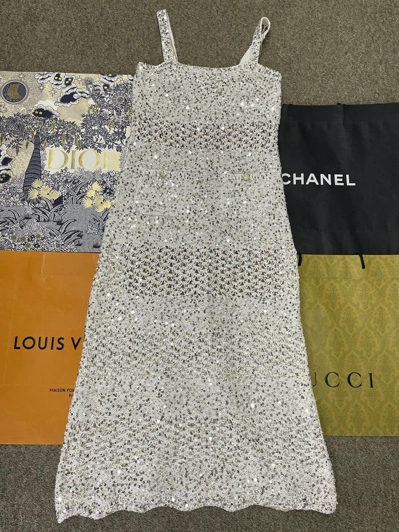 Chanel Chanel 23C white sequin suspender dress Size S / US 4 / IT 40 - 1 Thumbnail