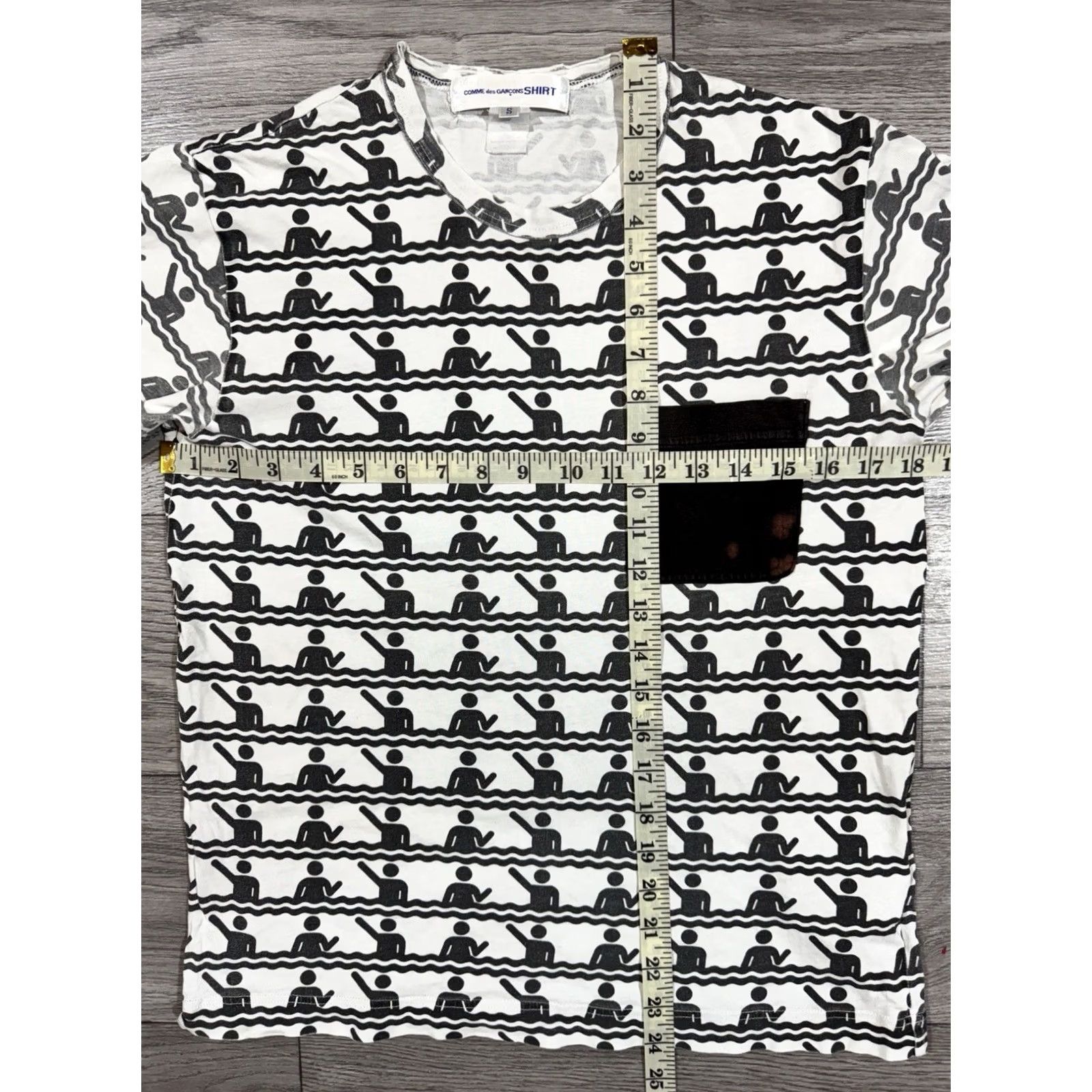 Comme des Garcons Girl Comme des Garçons Rei Kawakubo All Over Print Pocket T-Shirt White Men’s Size S Shirts Mens S White All Over Print Pocket T-Shirt 90s (decade) Size US S / EU 44-46 / 1 - 2 Thumbnail