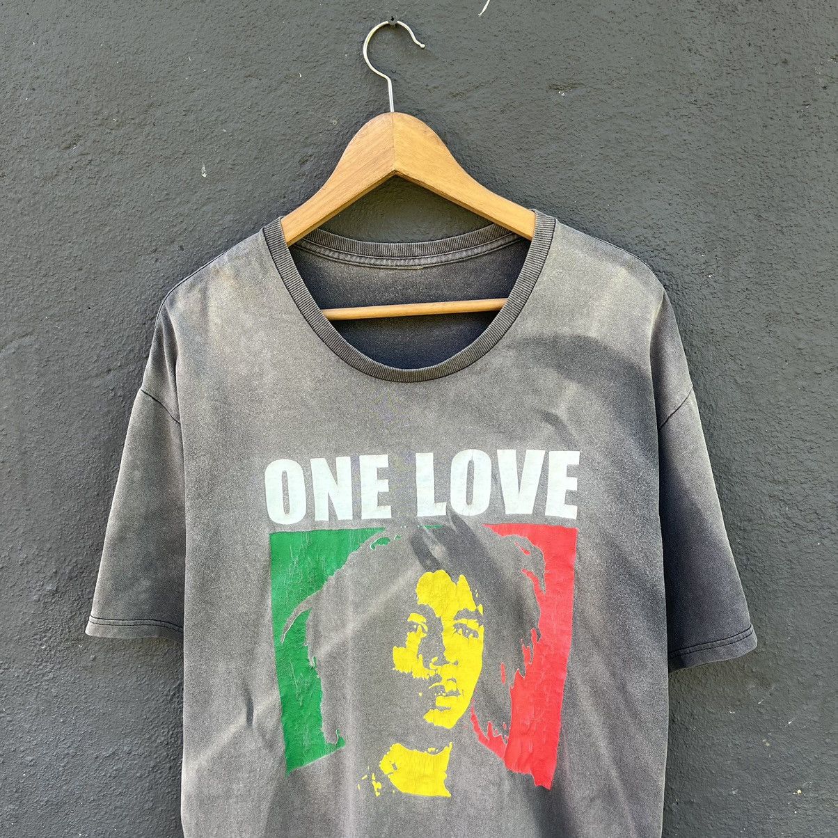 Bob Marley Thrashed Faded Bob Marley One Love Tee Size US L / EU 52-54 / 3 - 2 Thumbnail