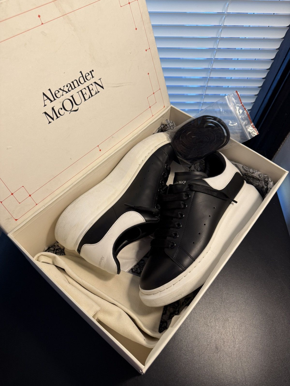 Alexander McQueen Alexander Mcqueen Black Sneakers Size 7 US / 40 EU Size US 7 / EU 40 - 19 Thumbnail