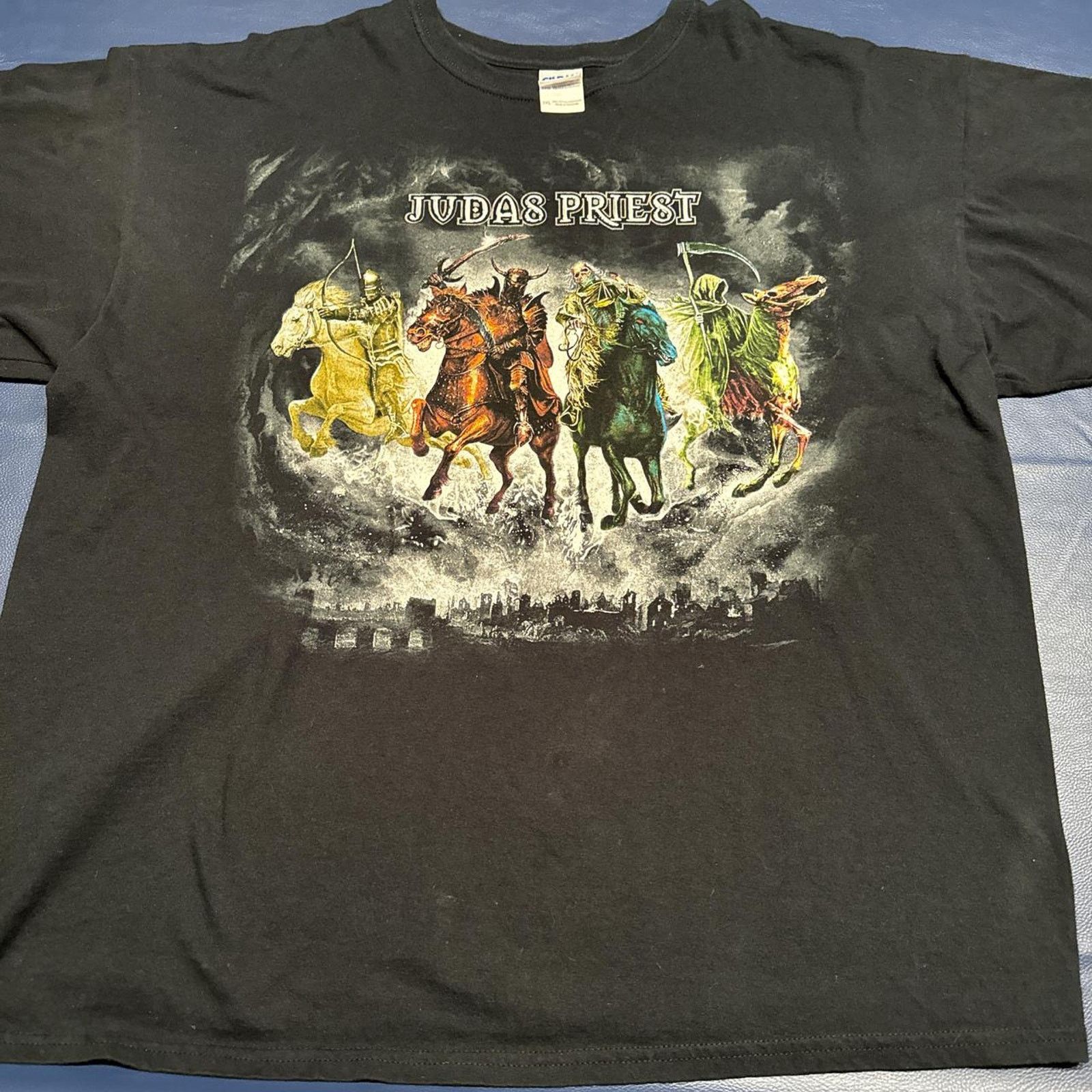 Gildan Judas Priest Concert tee Nostradamus 2008 Tour shirt 2XL Size US XXL / EU 58 / 5 - 1 Thumbnail