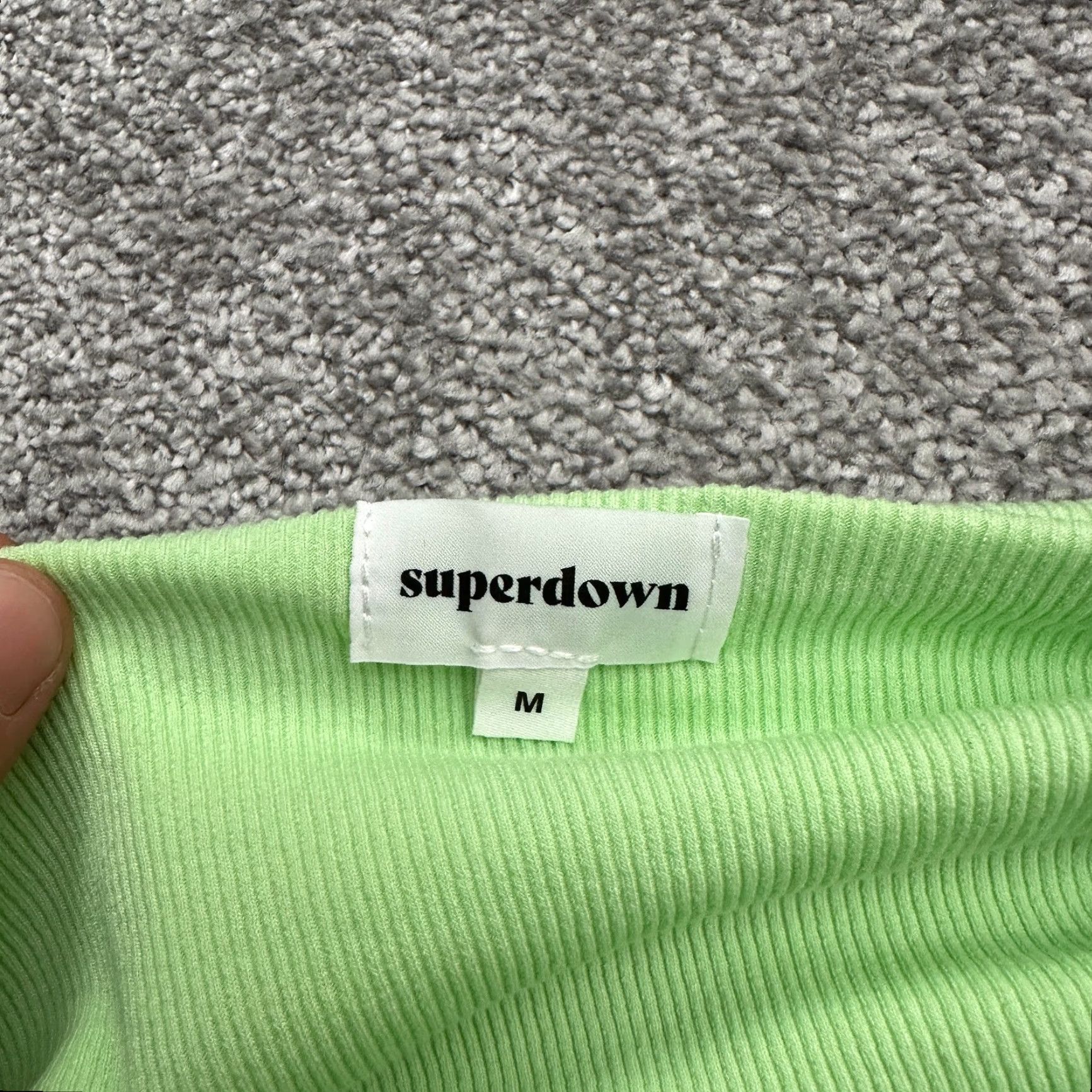 superdown Super Down Top Cropped Womens Medium Apple Green Off Shoulder Long Sleeve Knit Size M / US 6-8 / IT 42-44 - 3 Thumbnail