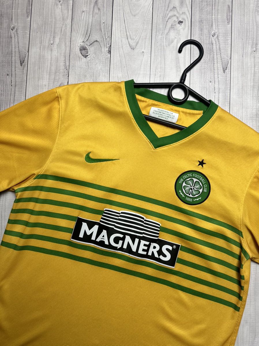 Vintage Vintage yellow Celtic soccer jersey Nike away size M Size US M / EU 48-50 / 2 - 2 Thumbnail