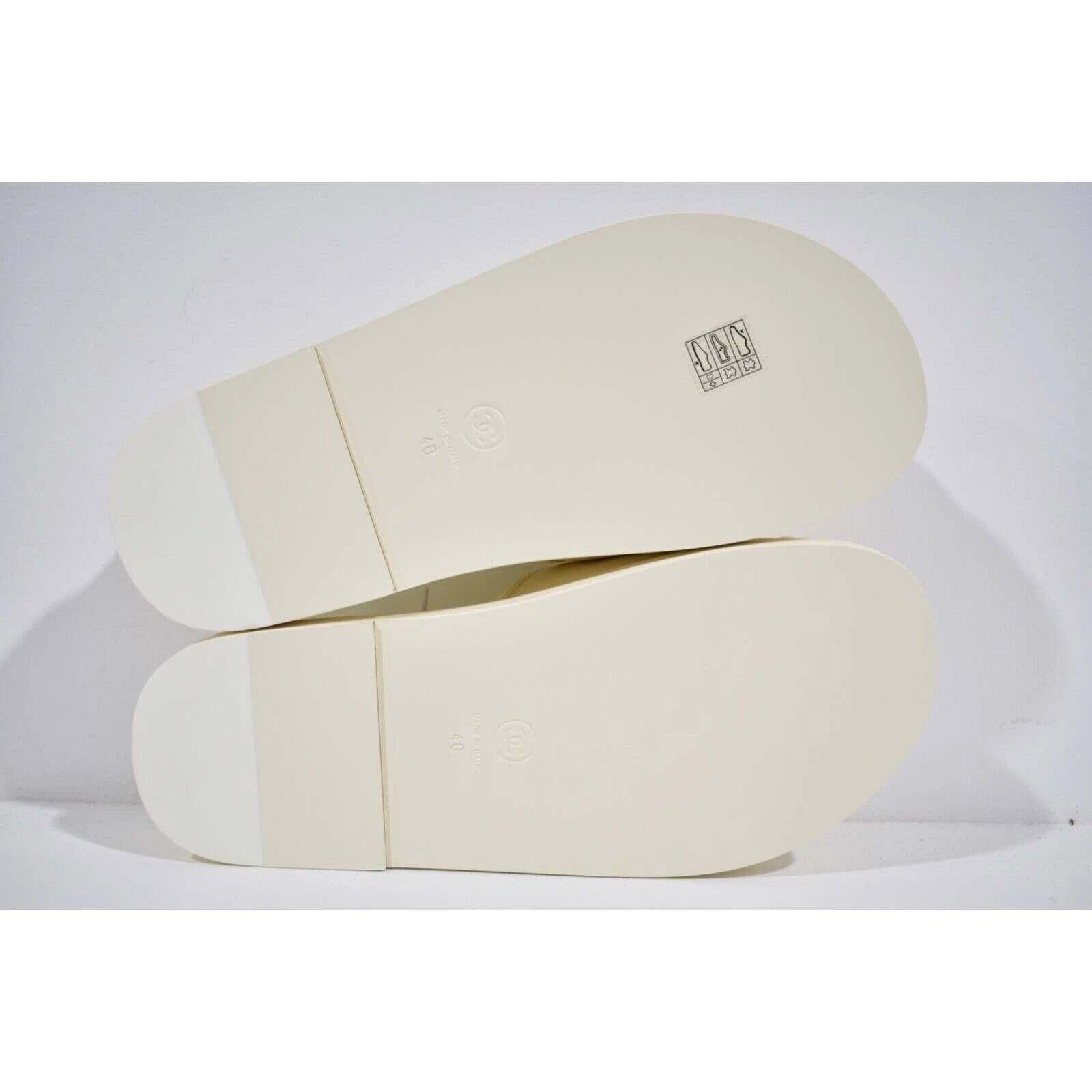 Chanel Chanel 22S Ivory Lambskin Multicolor CHA NEL Letter Logo Size US 10 / IT 40 - 12 Thumbnail
